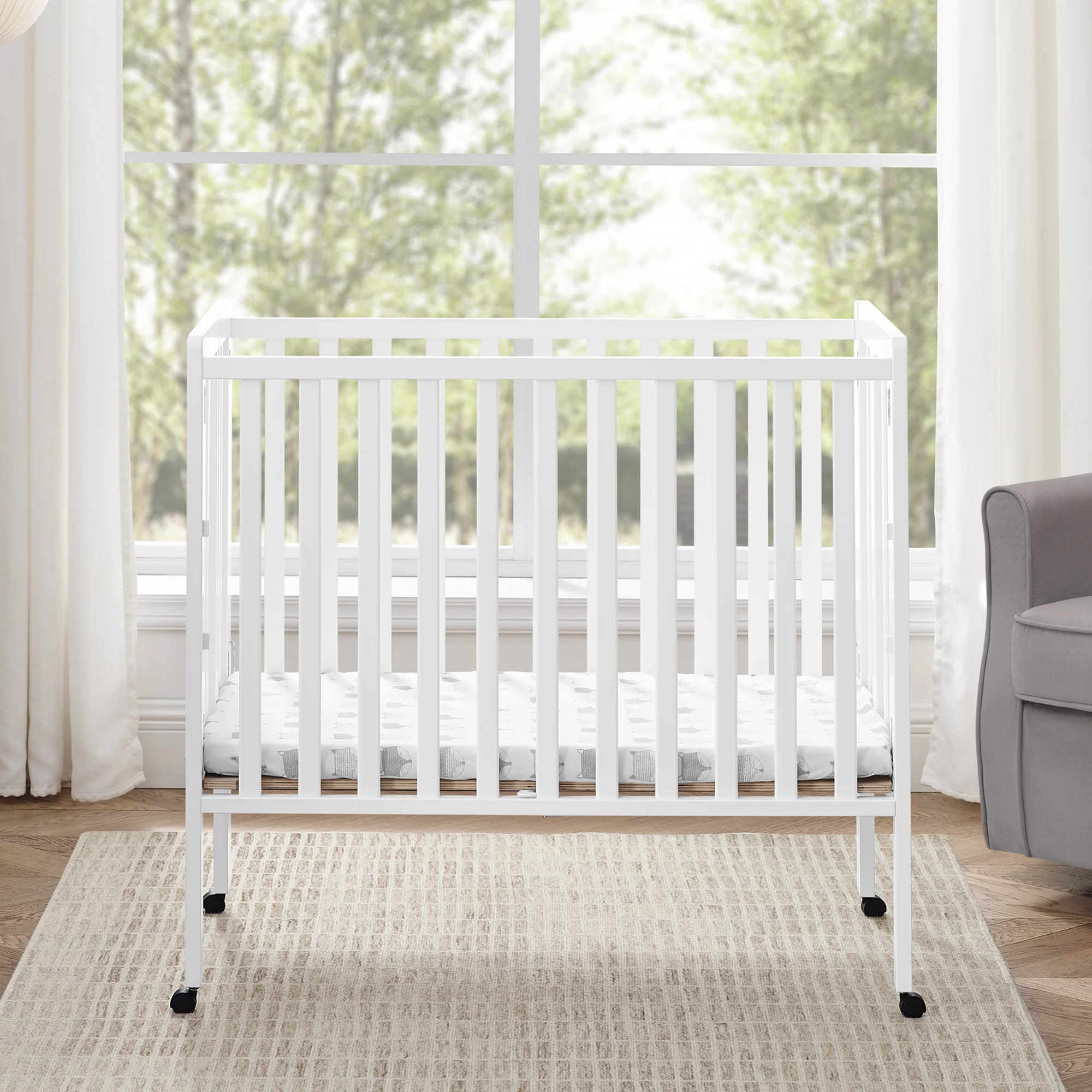 Lee Portable Folding Mini Crib with 1.5-Inch Mattress Greenguard Gold Certified, Bianca White(Bianca White/Single) - Image 6