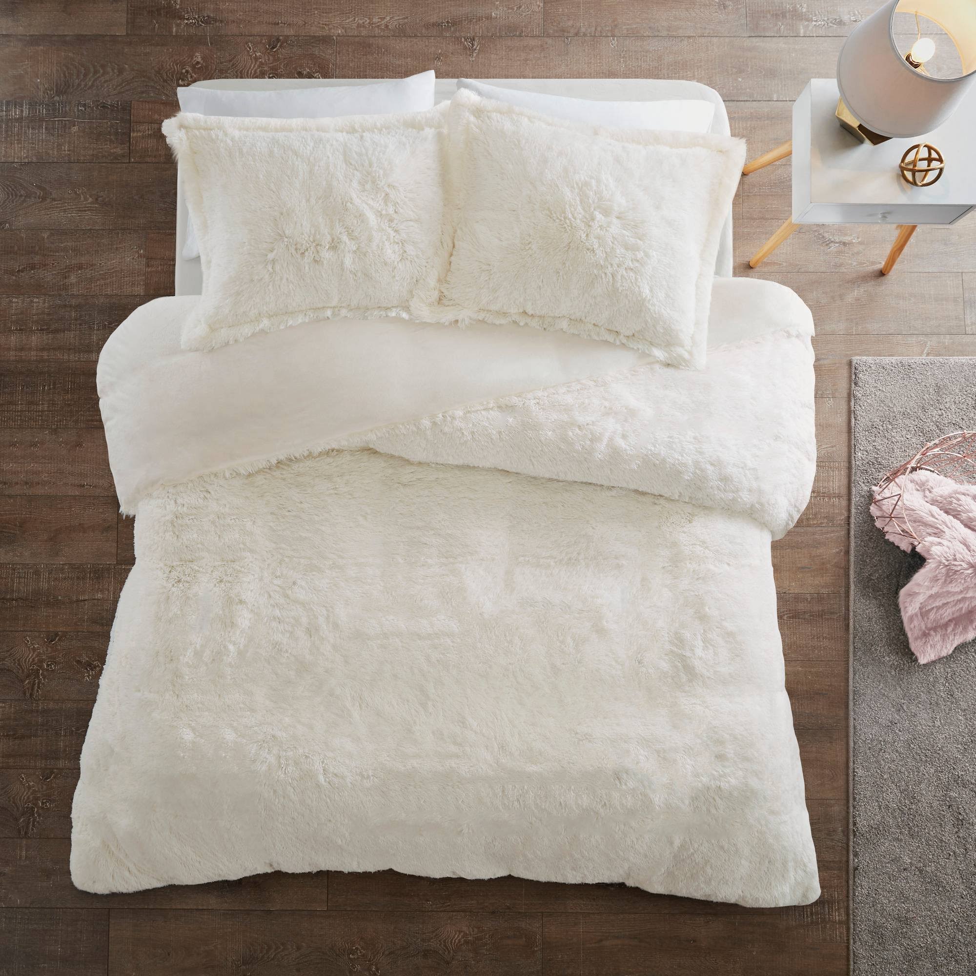 Intelligent Design - Malea Shaggy Fur Duvet Cover Set - King - Ivory