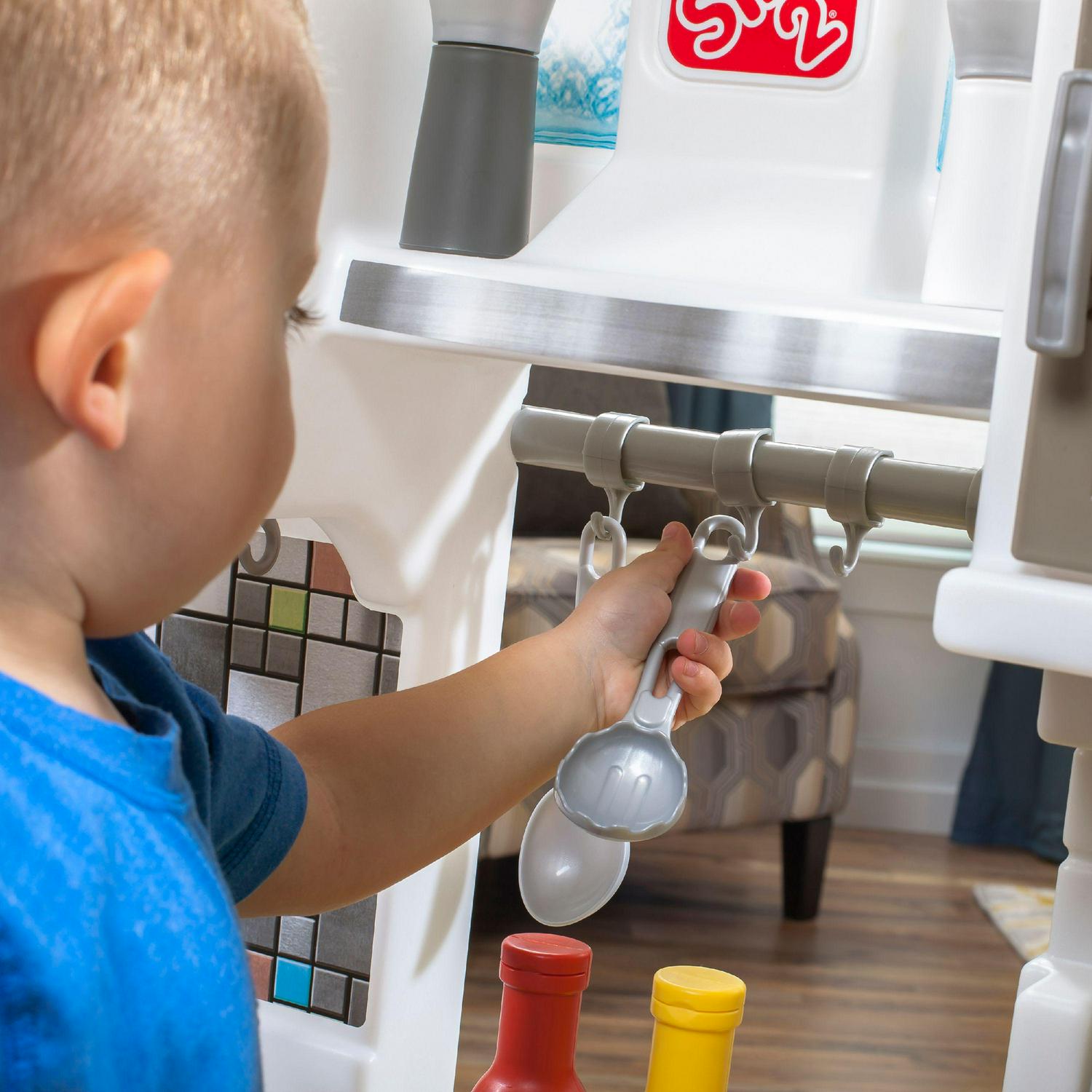 Contemporary Chef Brown and White Toddler Plastic Play Kitchen - Image 7