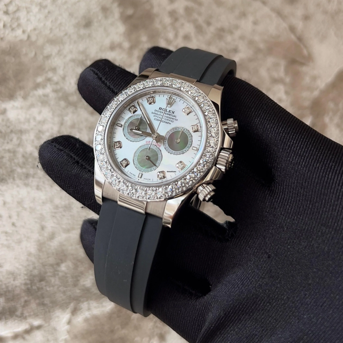 [Super Clone]Rolex Cosmograph Daytona 40mm White Gold Mother of Pearl Dial Diamond Bezel Oysterflex - 126589RBR