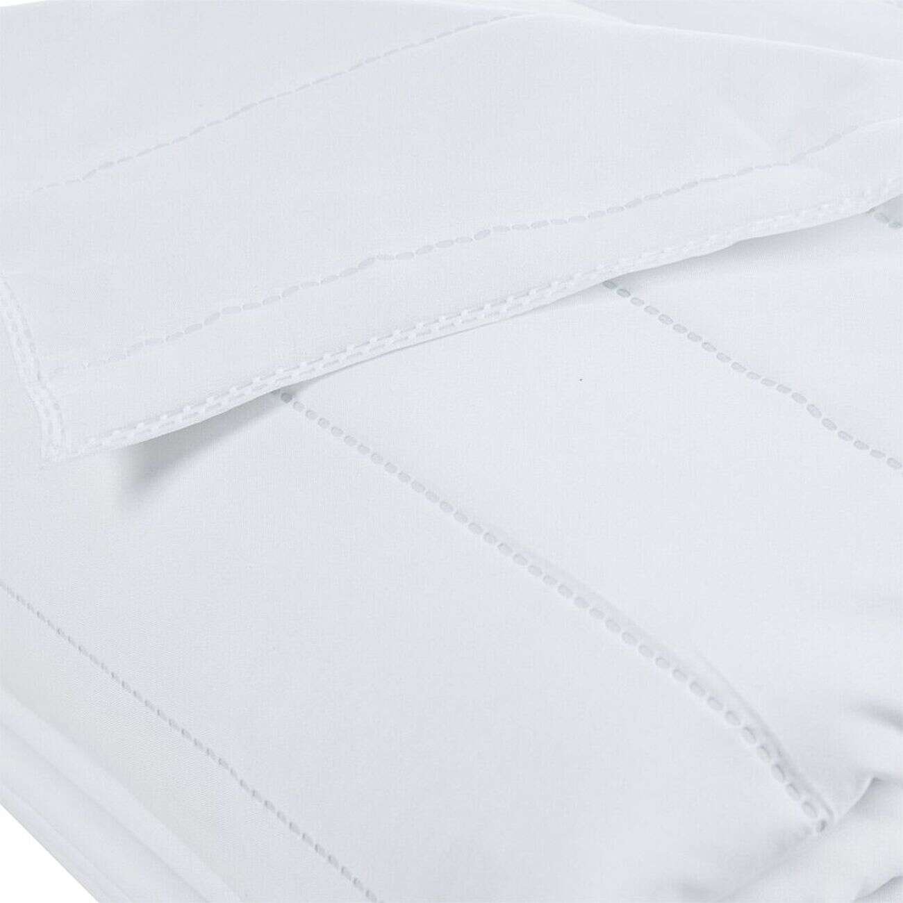 Couette blanche 2 personnes 240x220cm