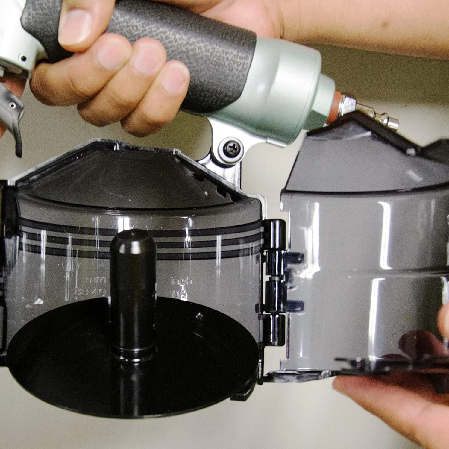 Coil Siding Nailer, 1-1/2 inch to 2-1/2 inch Siding Nails, Side load, Tilt Bottom Magazine NV65AH2 - Image 5