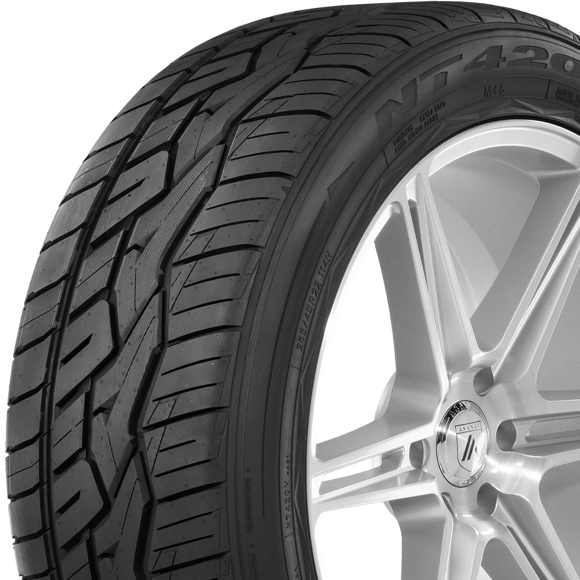 Nitto NT420V All-Season 285/50R20 116V XL Light Truck Tire