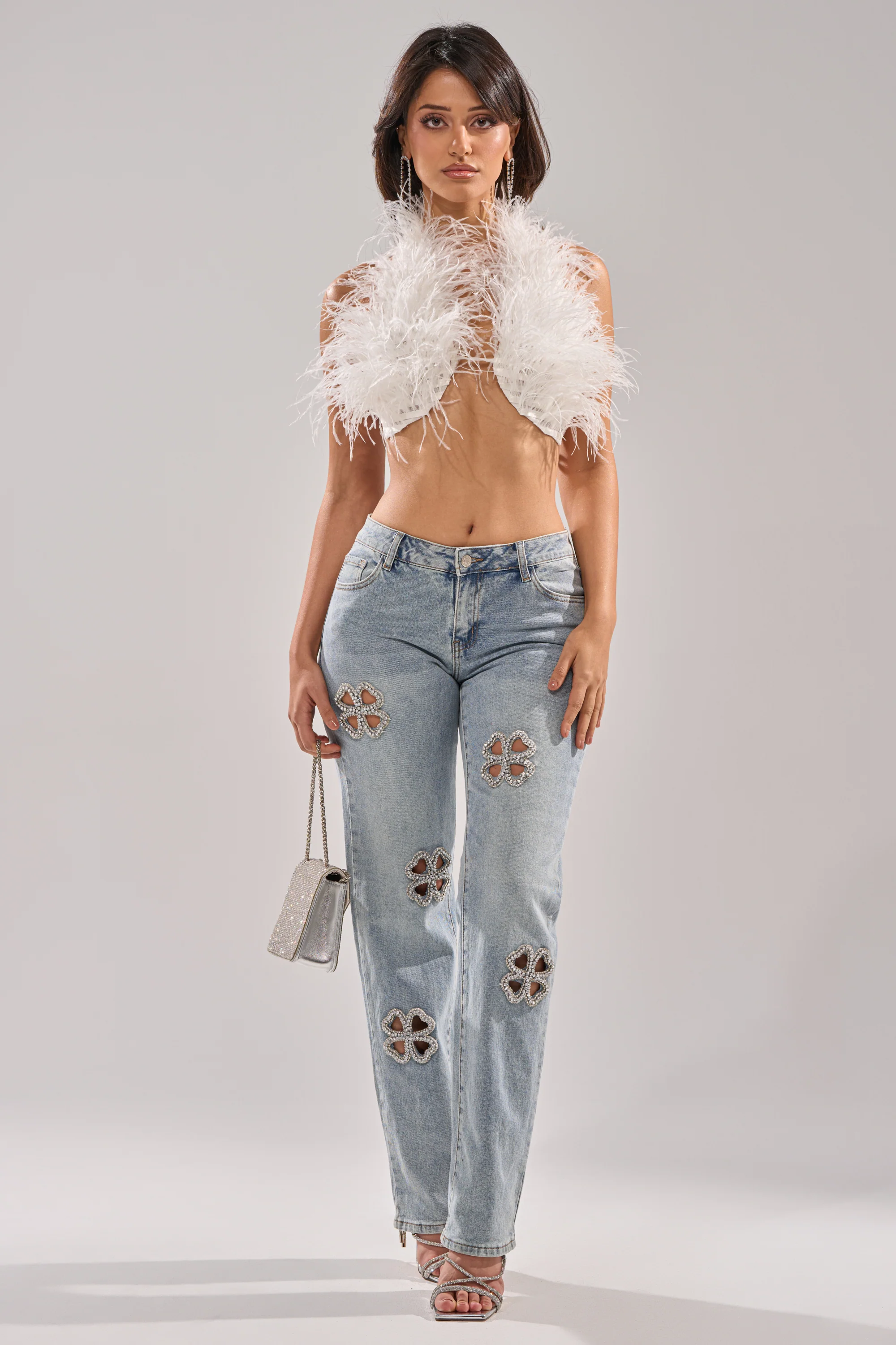 DIVINE FEMININE ENERGY RHINESTONE DETAIL JEANS - Akira Store