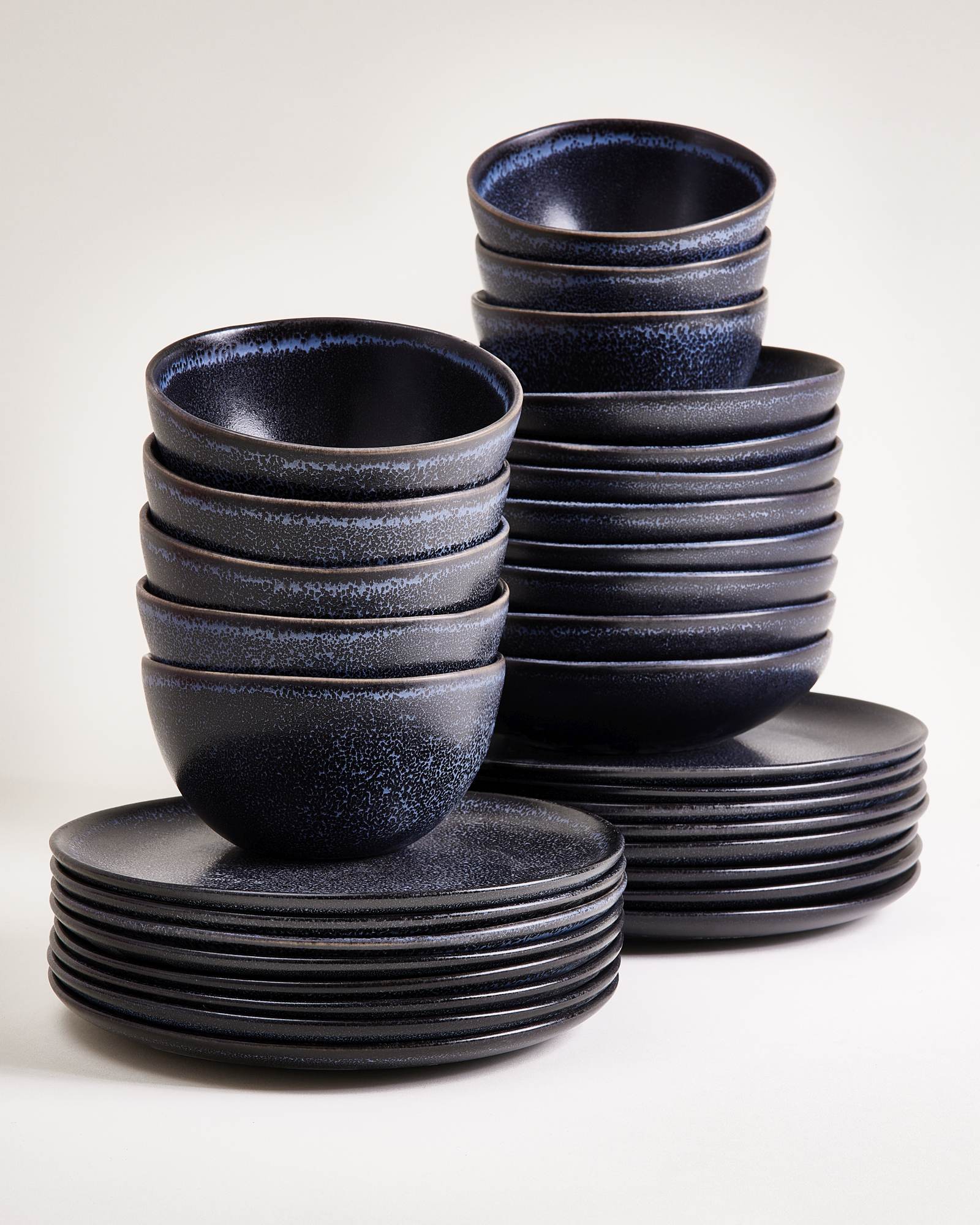 TURMALINA - TABLEWARE SET BLACK 32 PIECES