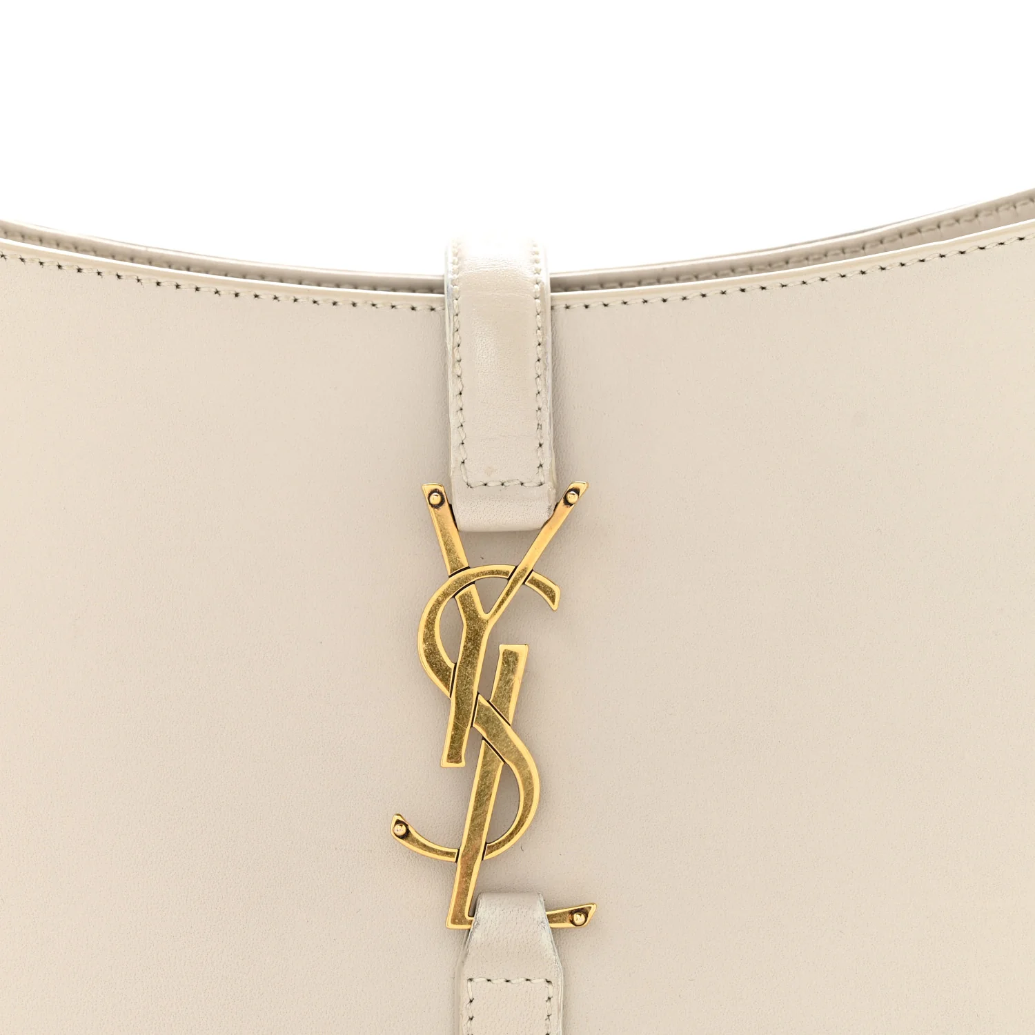 Smooth Calfskin Le 5 A 7 Hobo Crema Soft