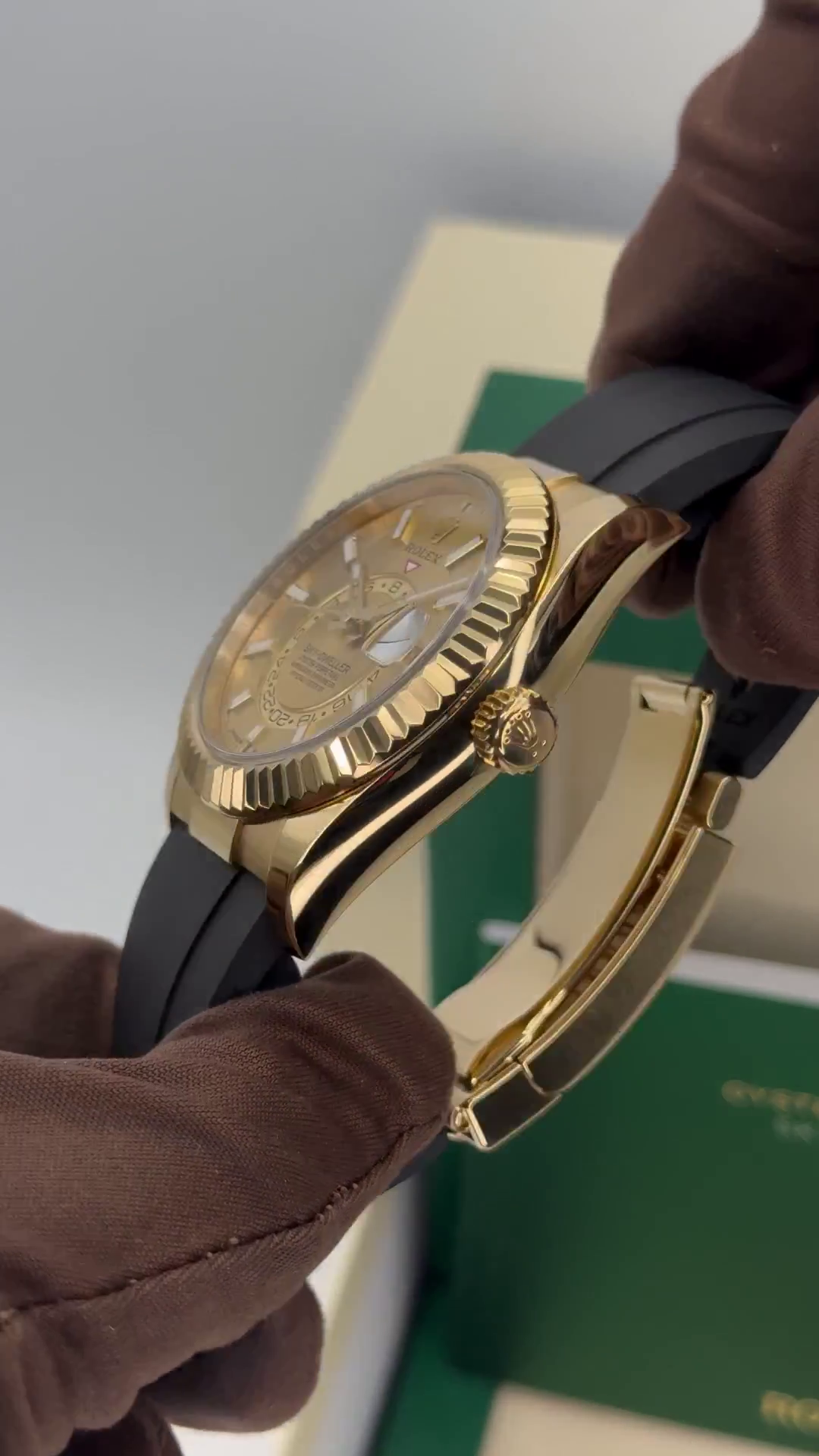 [Super Clone]RLX  Sky-Dweller 42mm Yellow Gold Champagne Dial Oysterflex - 336238