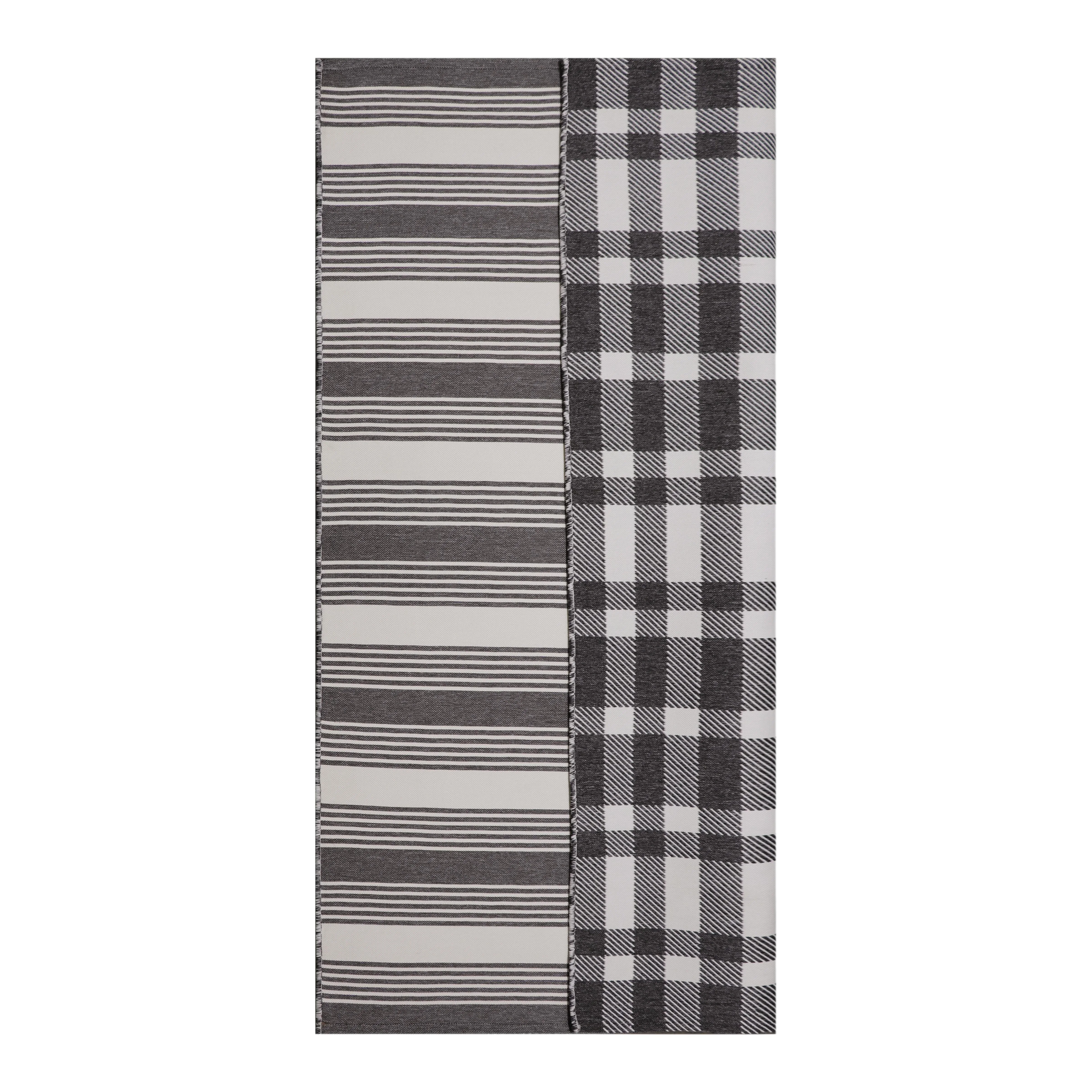 Better Homes & Gardens Buffalo Plaid Reversible Rug, Black/White, 7' x 10'