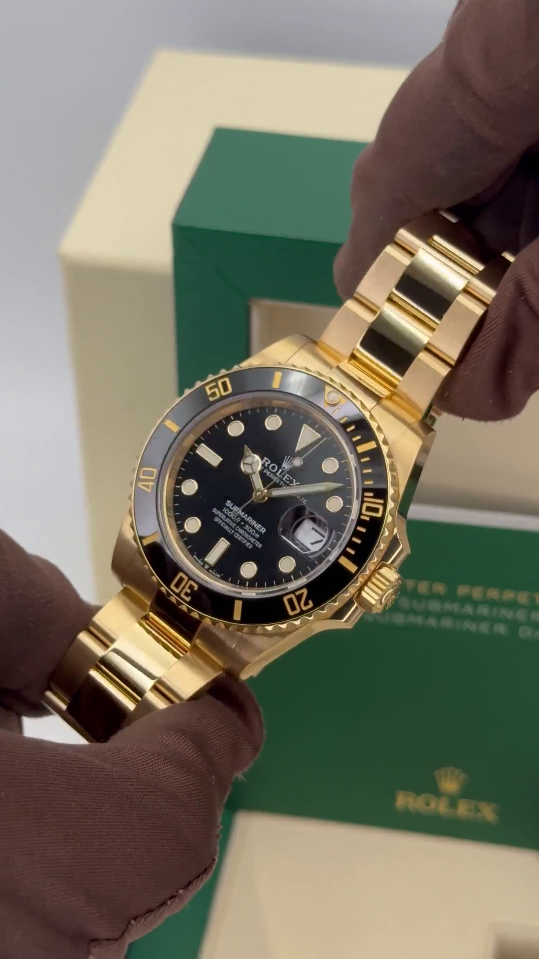 [Super Clone]Rolex Submariner 41mm Yellow Gold Black Dial Black Bezel - 126618LN
