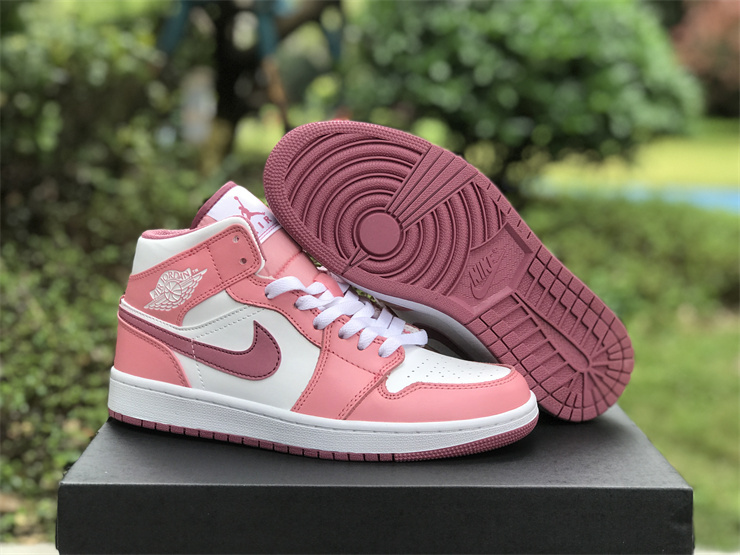 Air Jordan 1 Mid