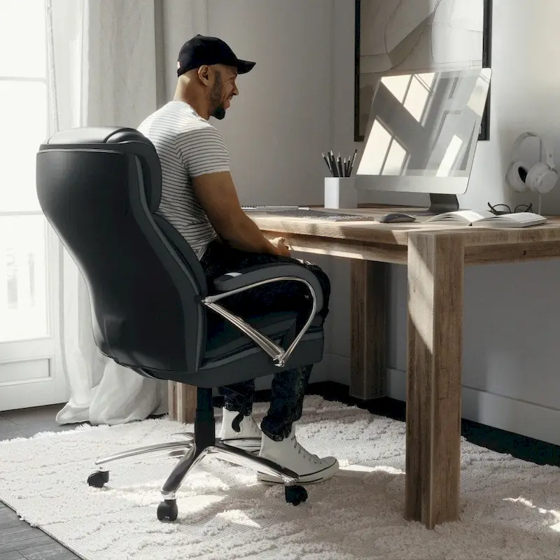 Executive Ergonomic Swivel Office Chair for Big & Tall with LeatherSoft Upholstery