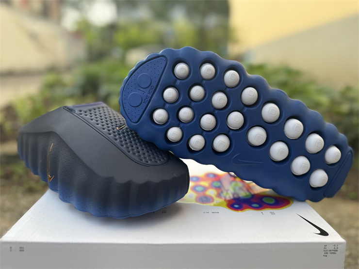 Nike Mind 001
