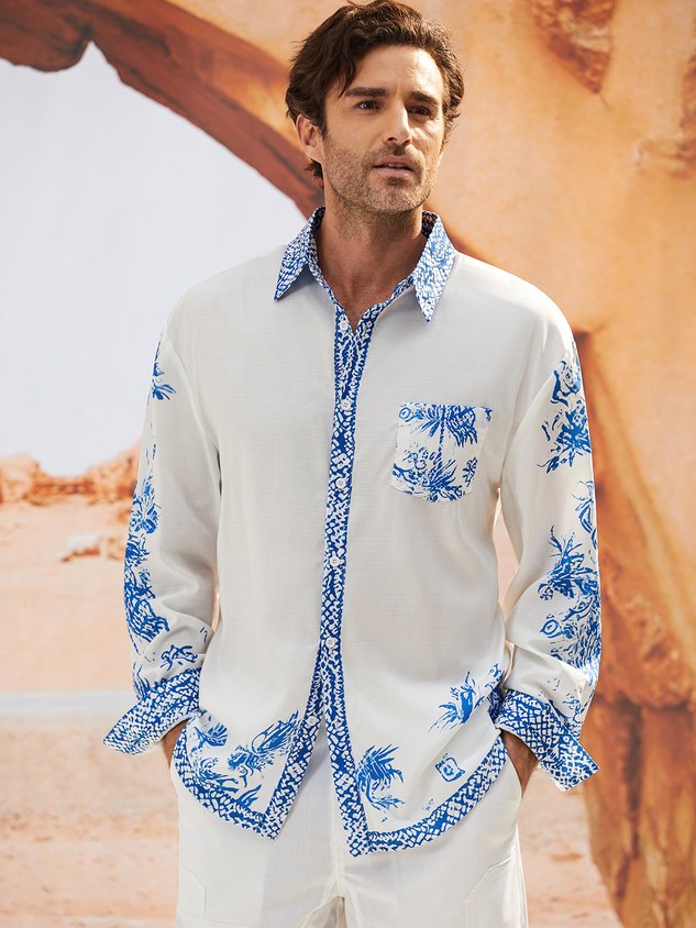 Chemise à manches longues avec poche poitrine contrastée à motif floral