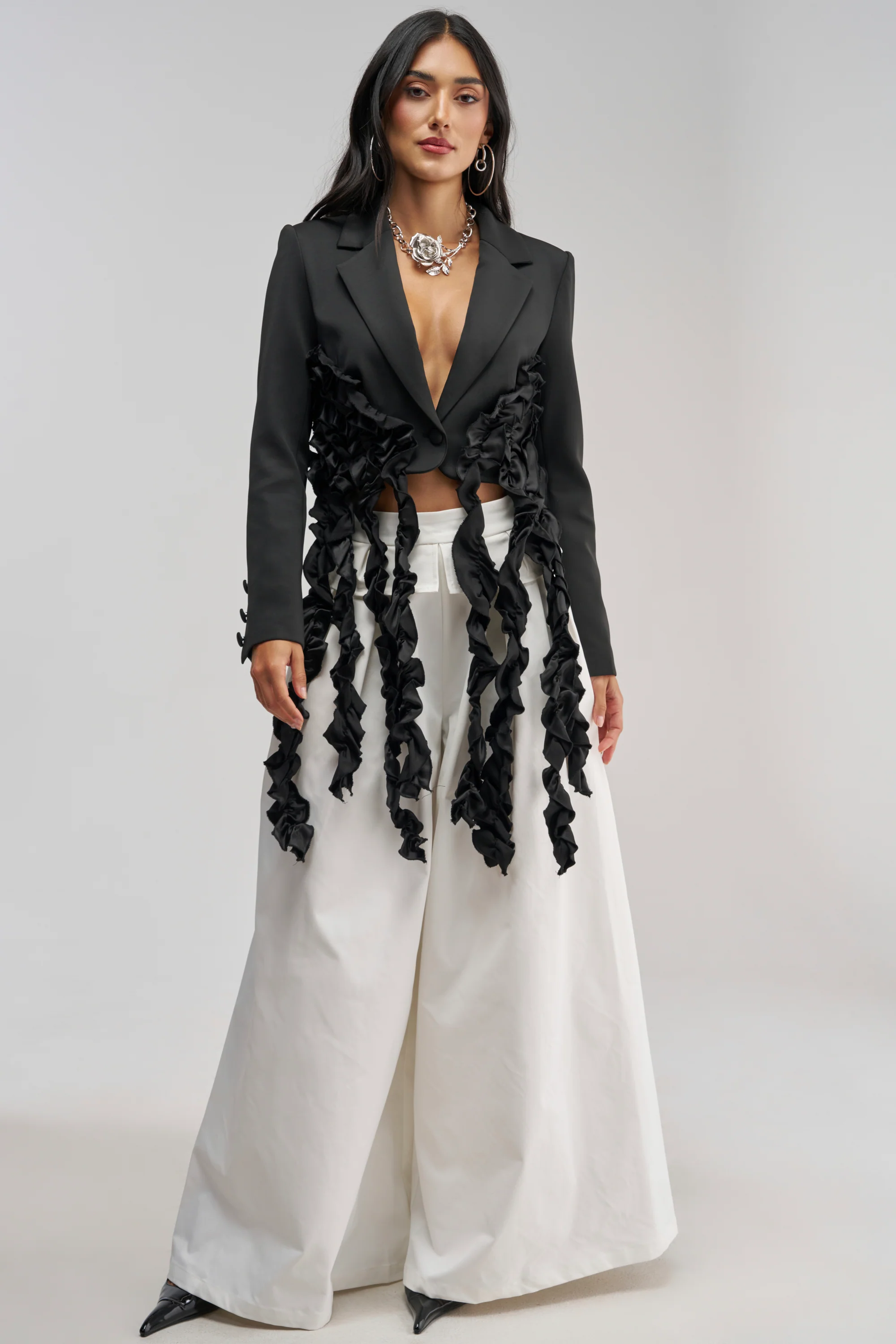 CAUGHT YOUR EYE RUFFLE TRIM BLAZER - Akira Store
