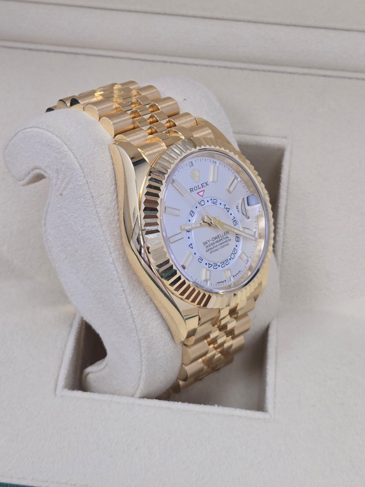[Super Clone]RLX  Sky-Dweller 42mm Yellow Gold White Dial Jubilee - 336938【Super Clone】