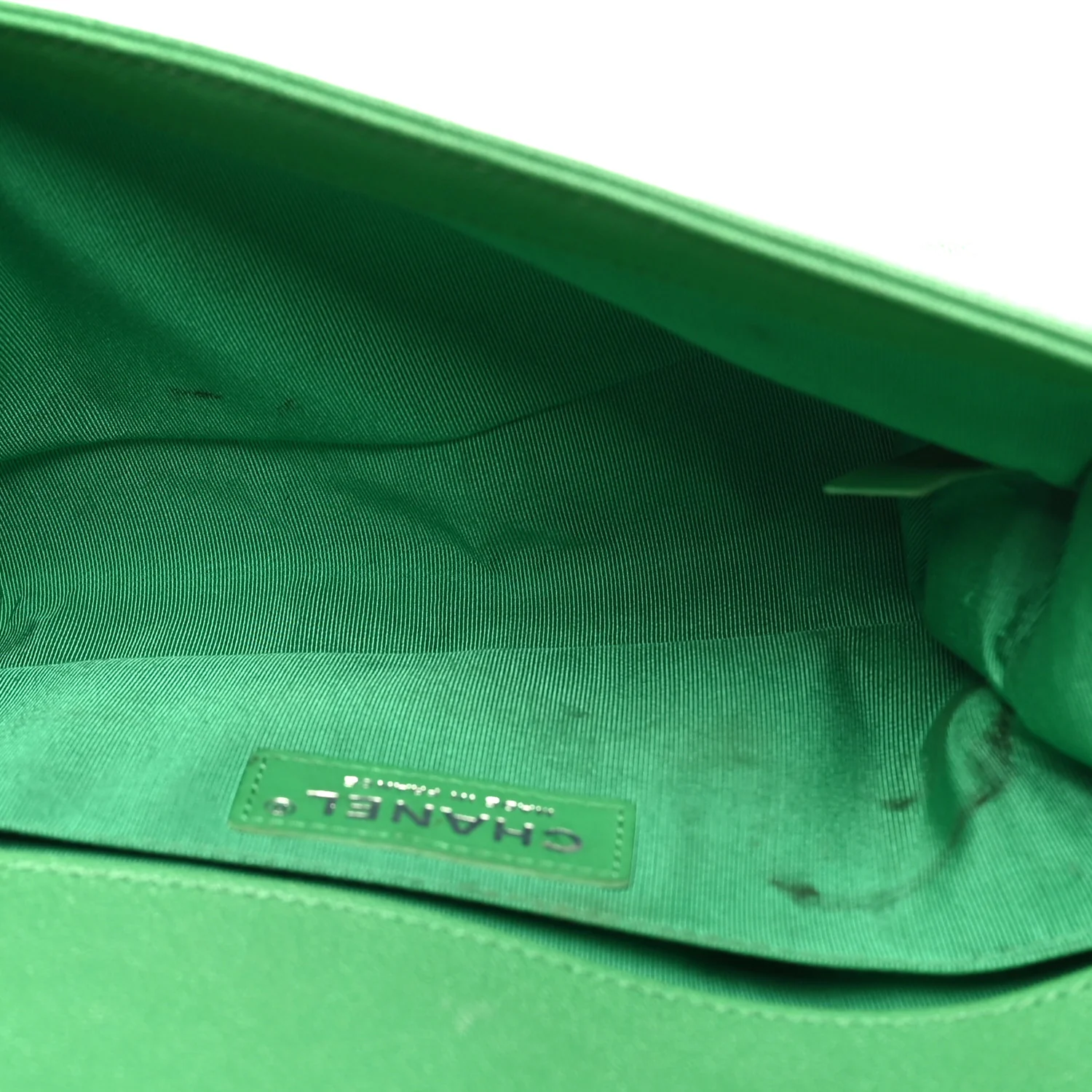 Caviar Quilted Medium Boy Flap Green