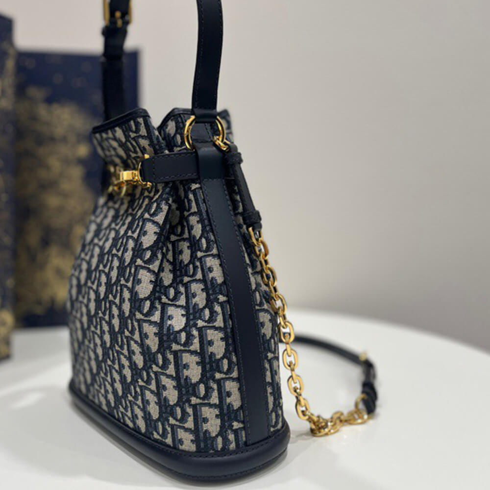 MEDIUM C EST DIOR BAG