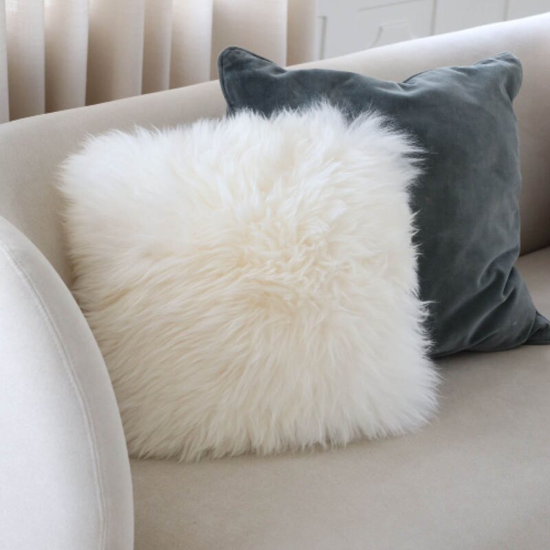 Pute new zealand saueskinn 40x40 cm ivory