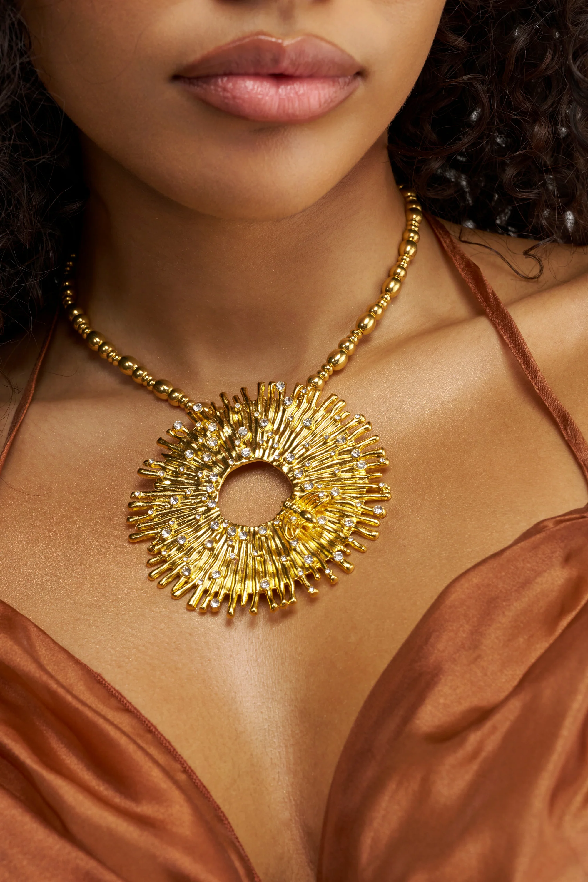 MATTE GOLD STARBURST NECKLACE - Akira Store