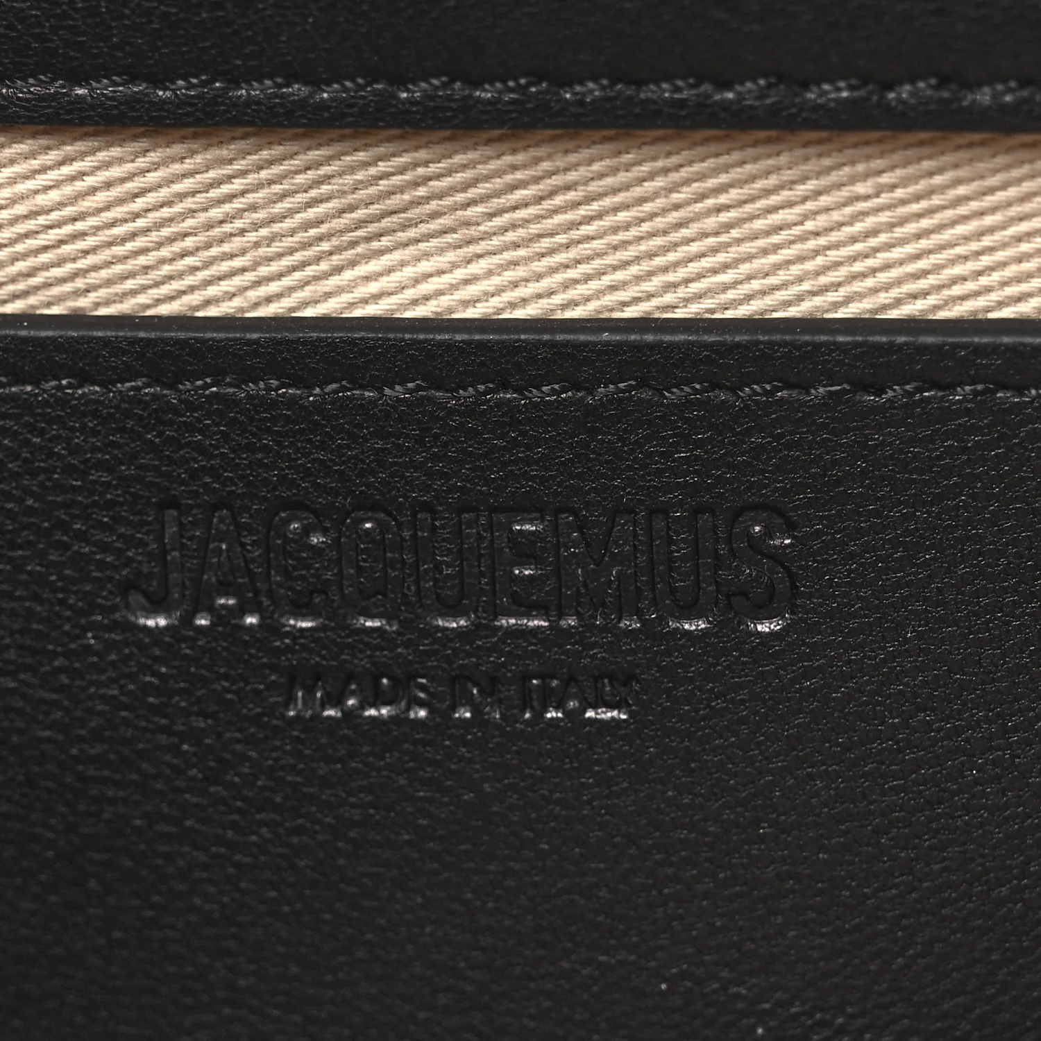Smooth Calfskin La Pochette Rond Carre Black