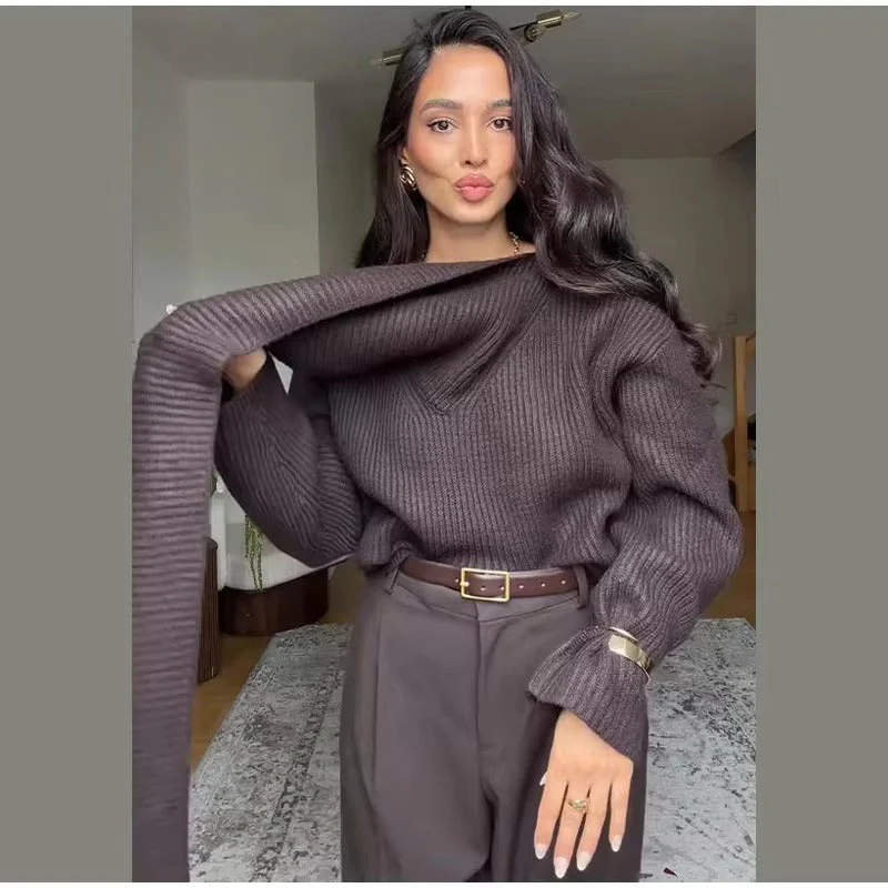 Pull côtelé marron chocolat avec écharpe intégrée