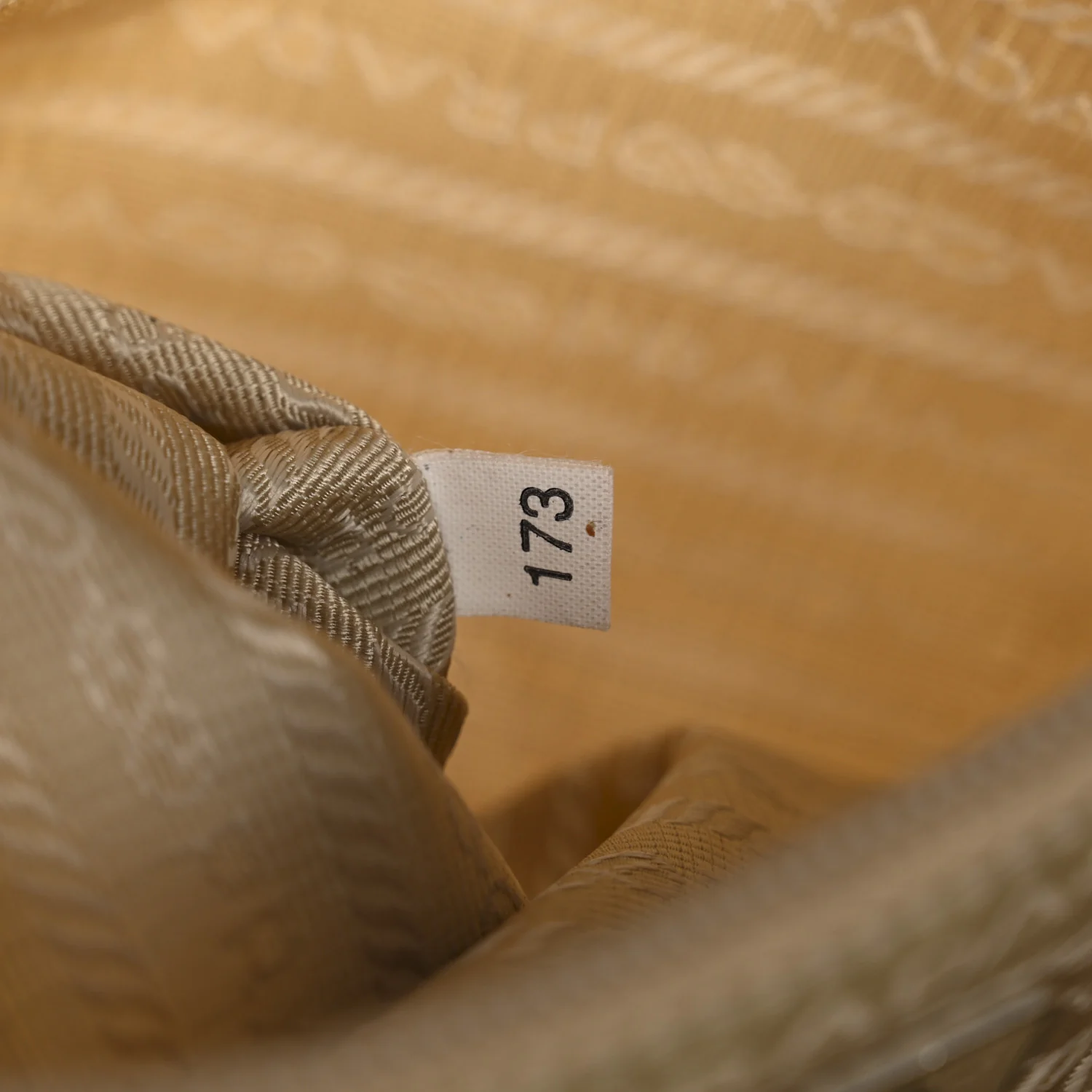 Nylon Vela Shopping Tote Sesamo