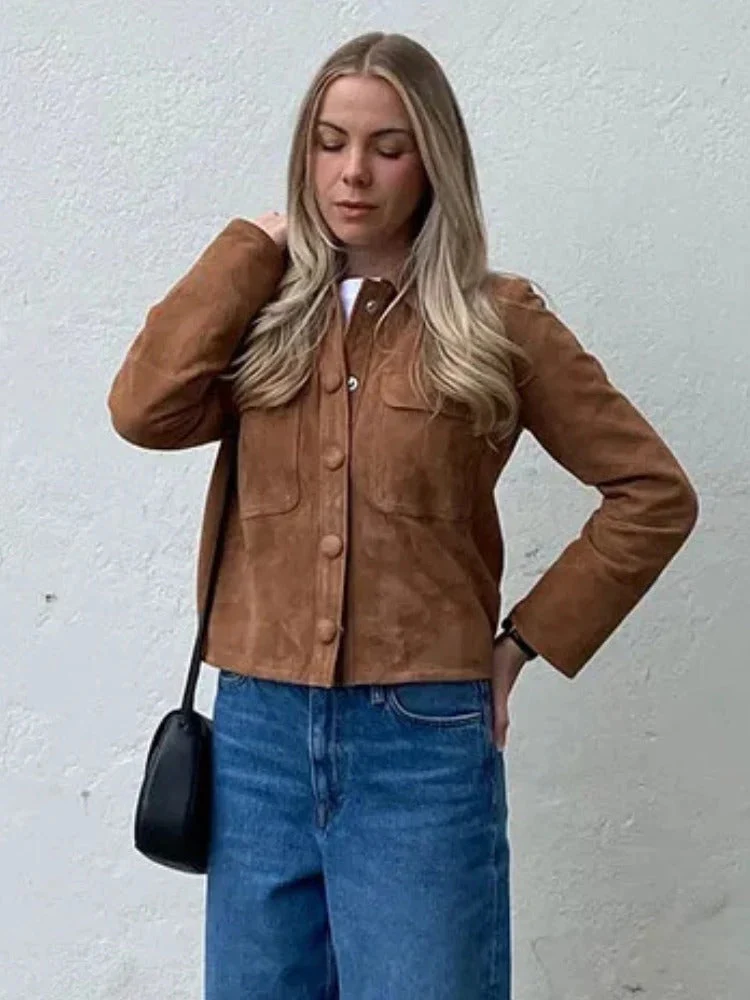 Léa Blanchet | La Veste en Daim Luxe