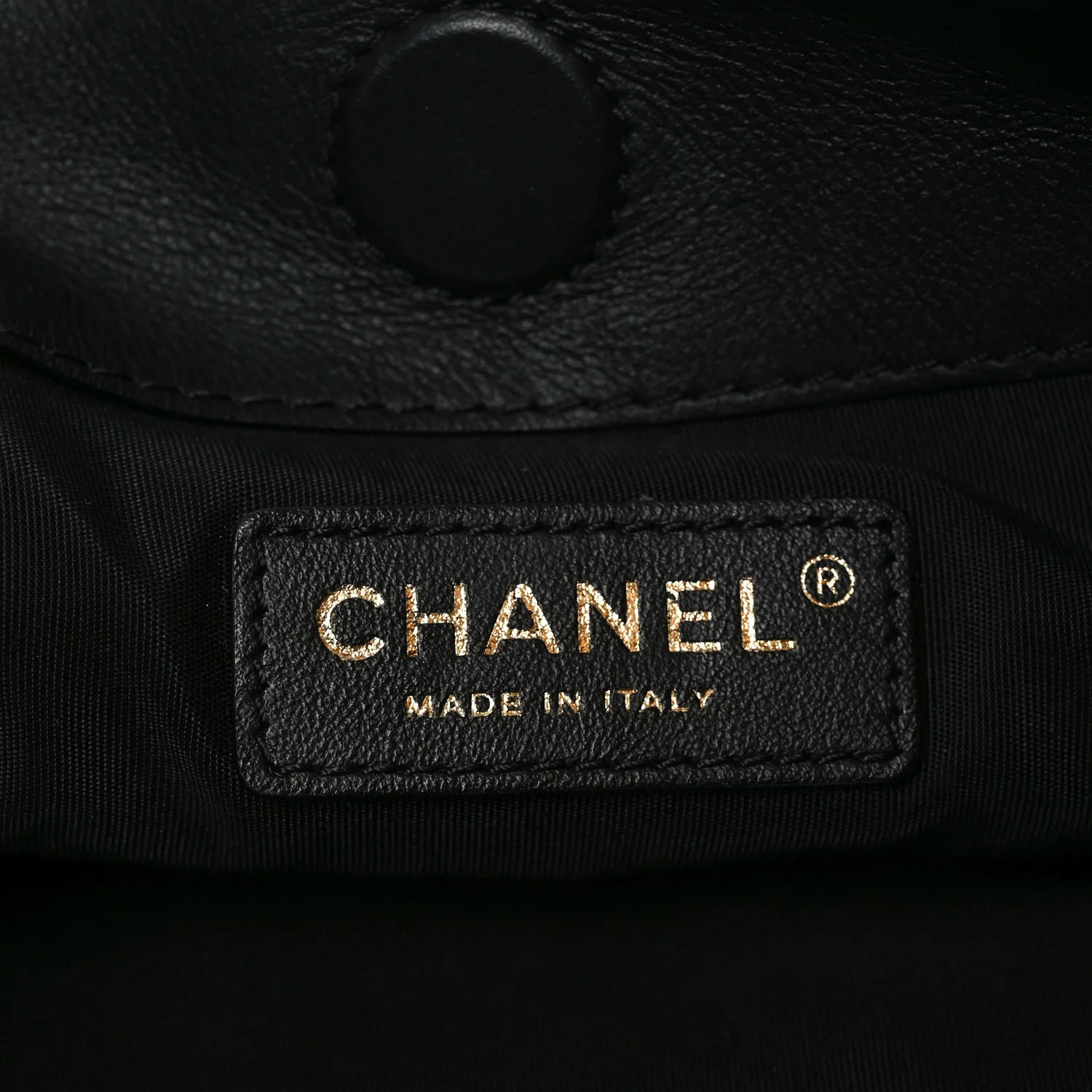 Calfskin Quilted Chain Flat Tote Black