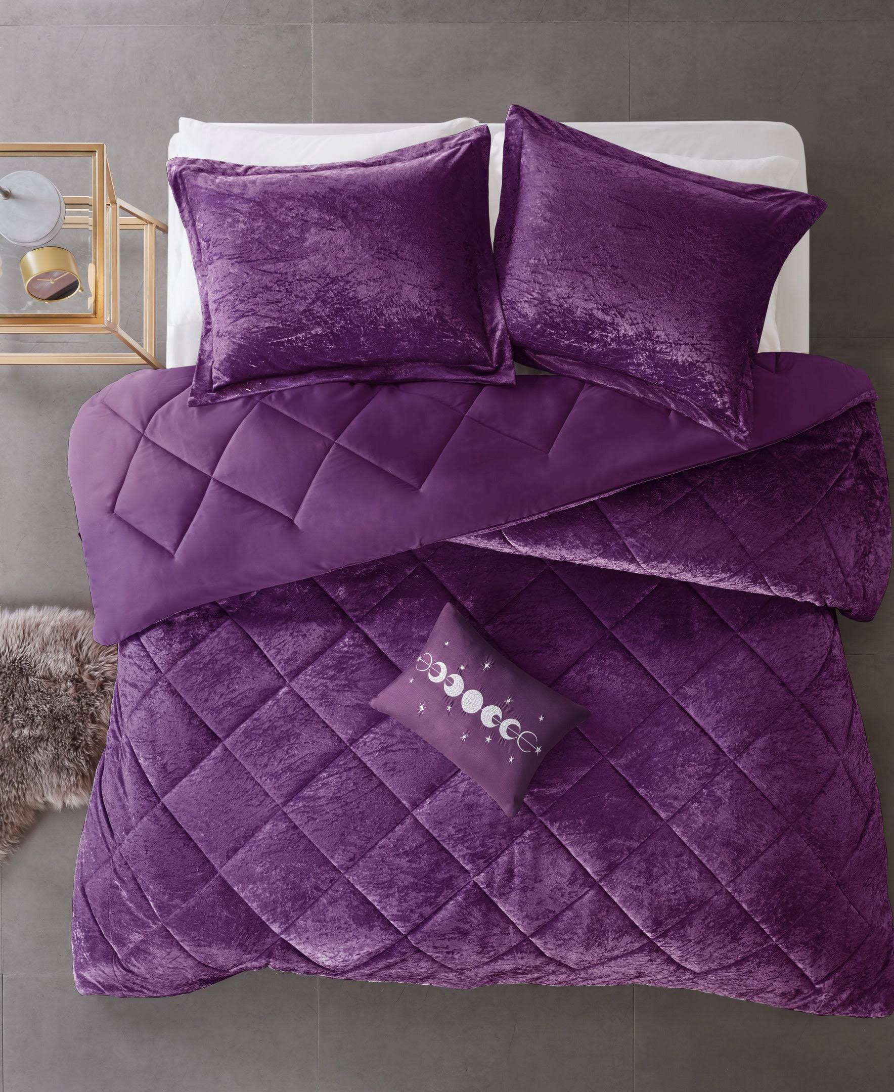 Intelligent Design Felicia Full/Queen Purple Velvet Comforter Set