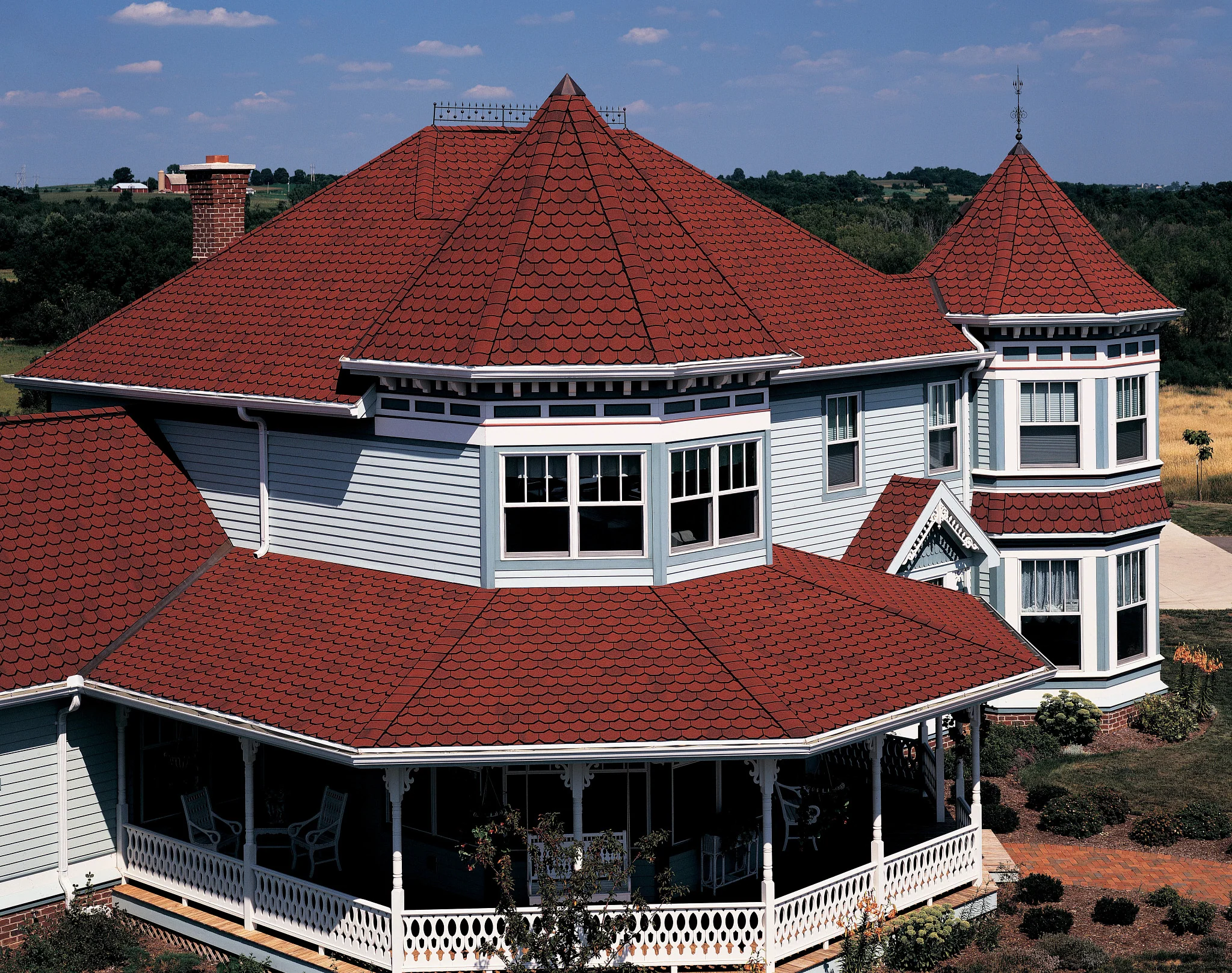 CertainTeed Carriage House Stonegate Gray Asphalt Architectural Shingles (5 Bundles per Square)