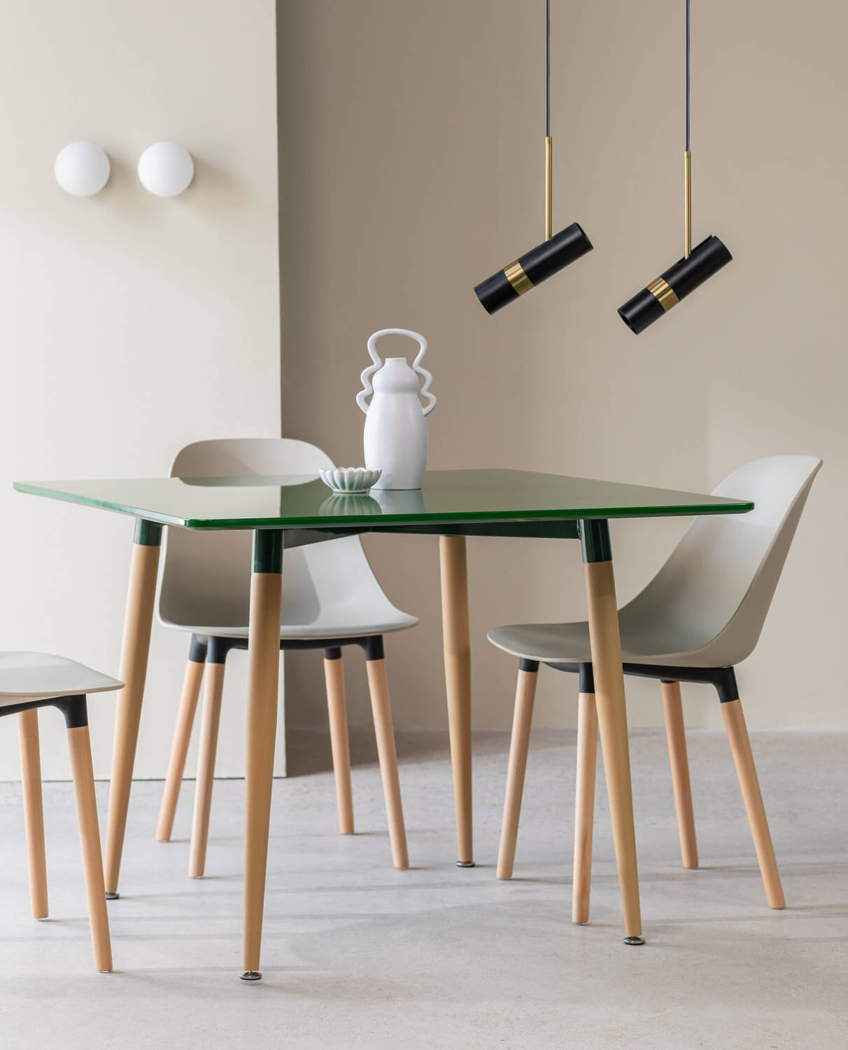 Reine - Silla de Comedor en Polipropileno y Madera Reine