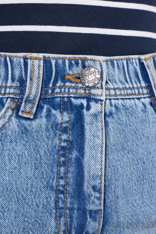 Lyocell Blend Stretch Fit Jeans