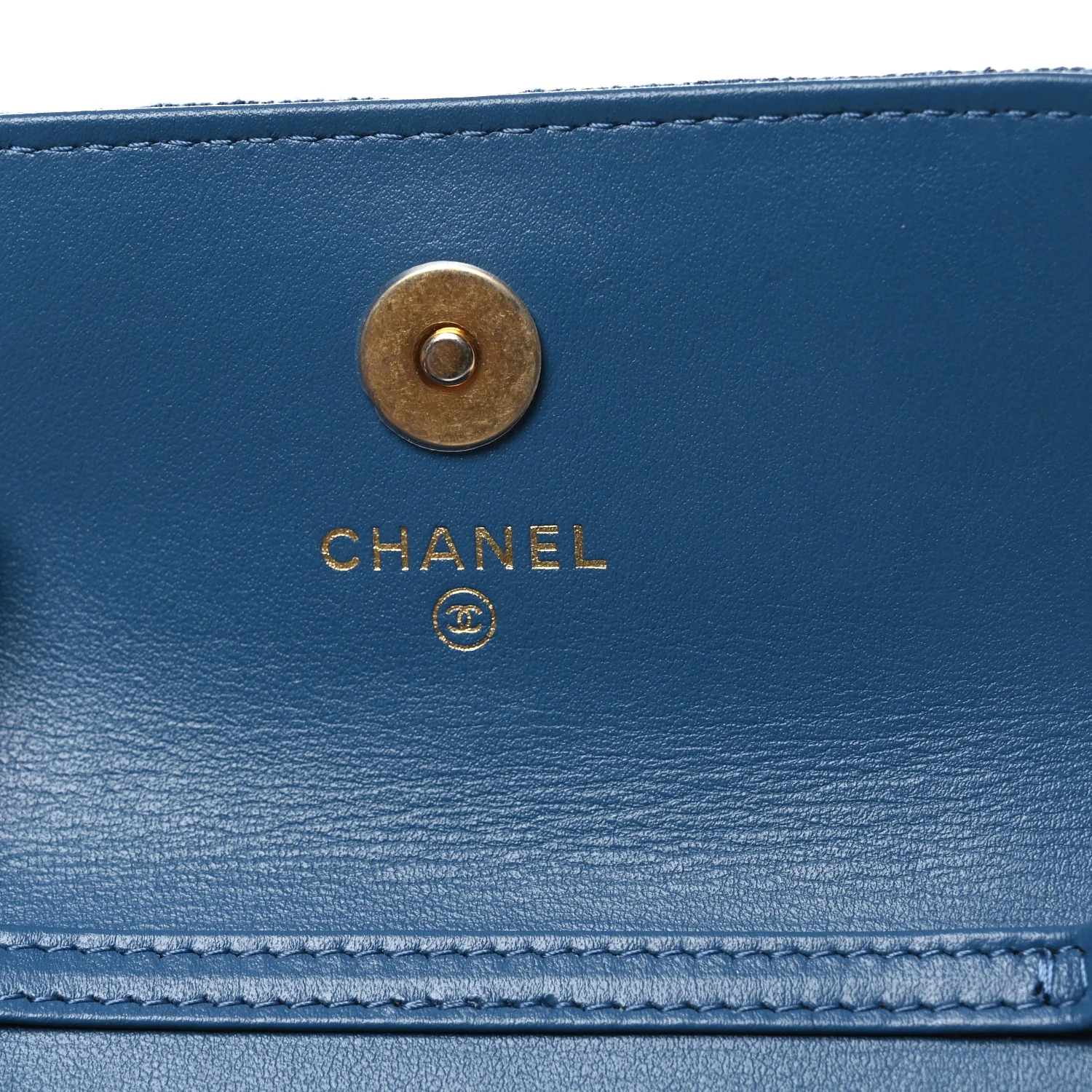 Denim Quilted CC Pearl Crush Clutch With Chain Blue
