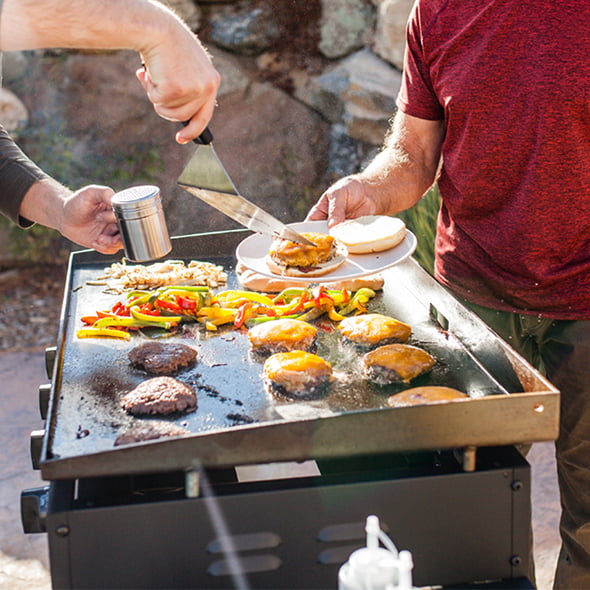 4-Burner 36 Griddle Cooking Station w/ Rear Grease Management