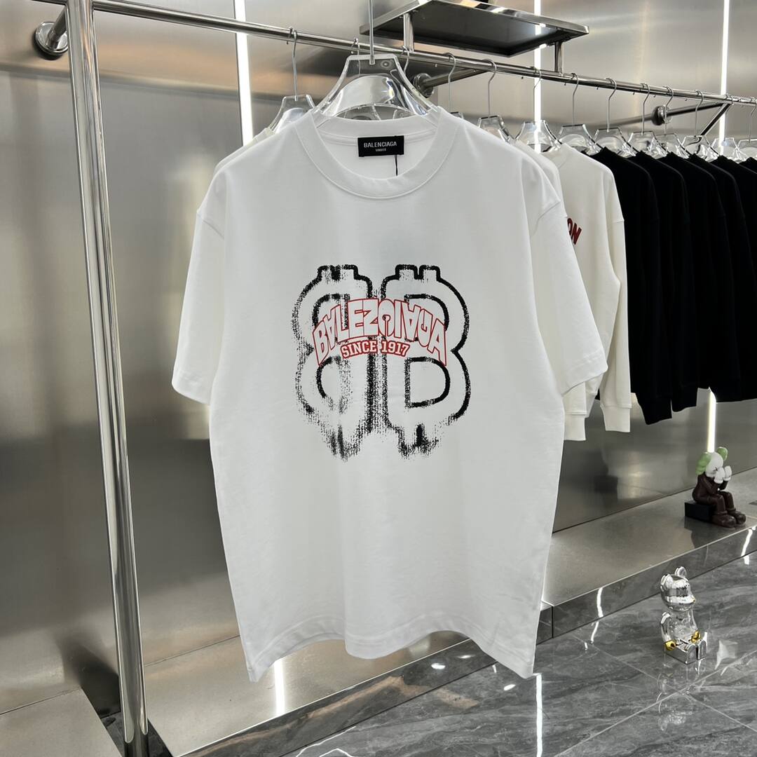 【BALENCIAGA】（バレンシアガ ）半袖 ご好評に付き再入荷！半袖Tシャツ