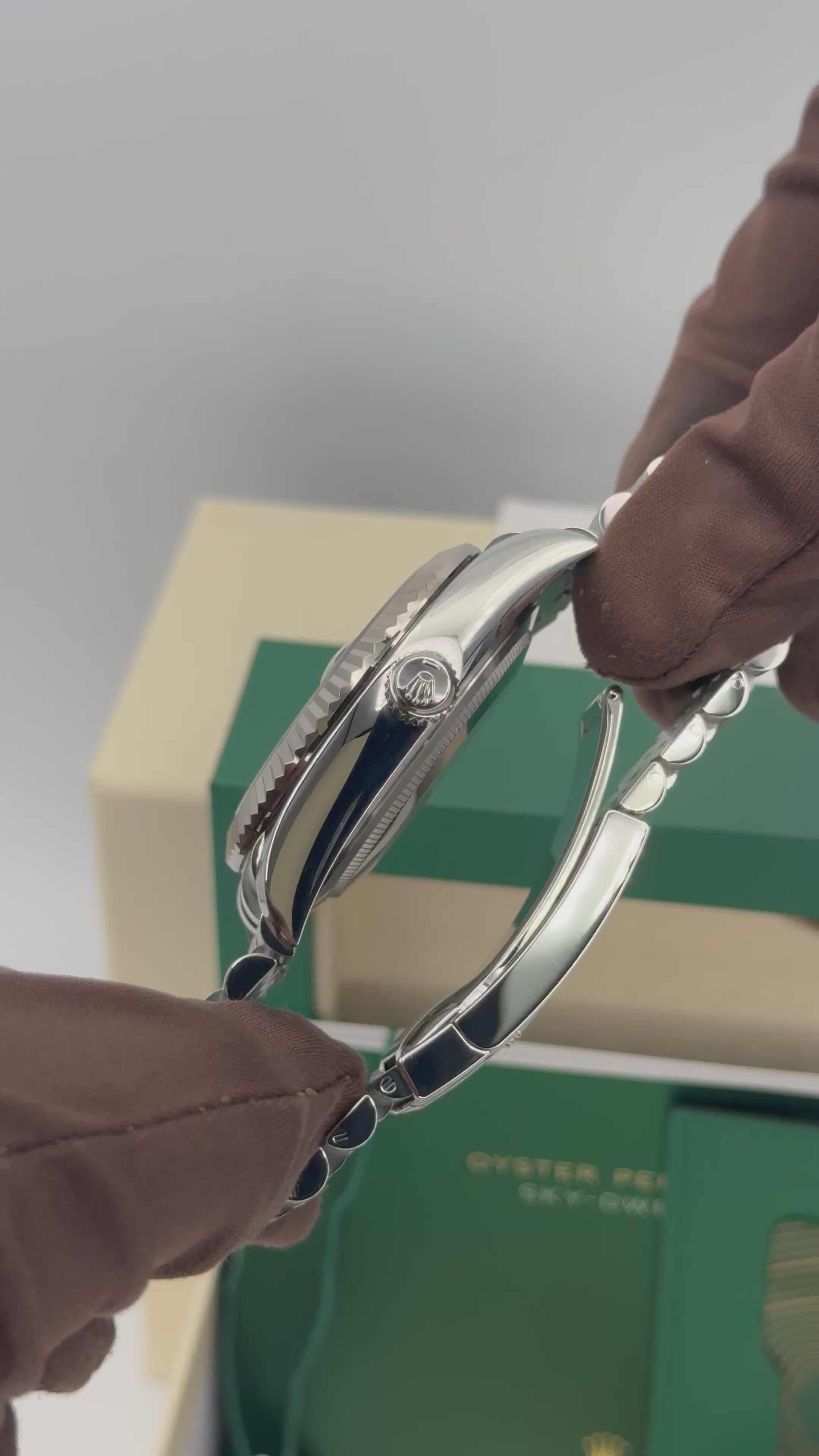 2022 スカイドゥエラー 42mm 326934 ステンレススティール ジュビリー ブルーダイヤルRolex