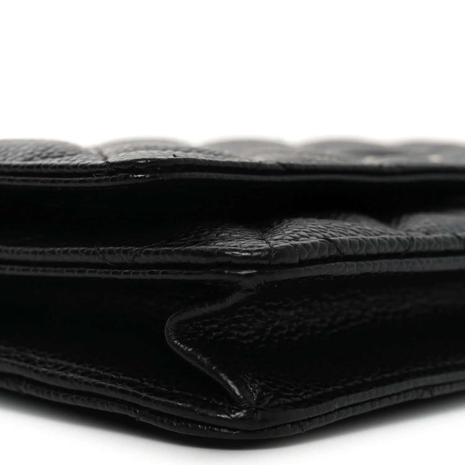 Caviar Quilted Wallet on Chain WOC Black