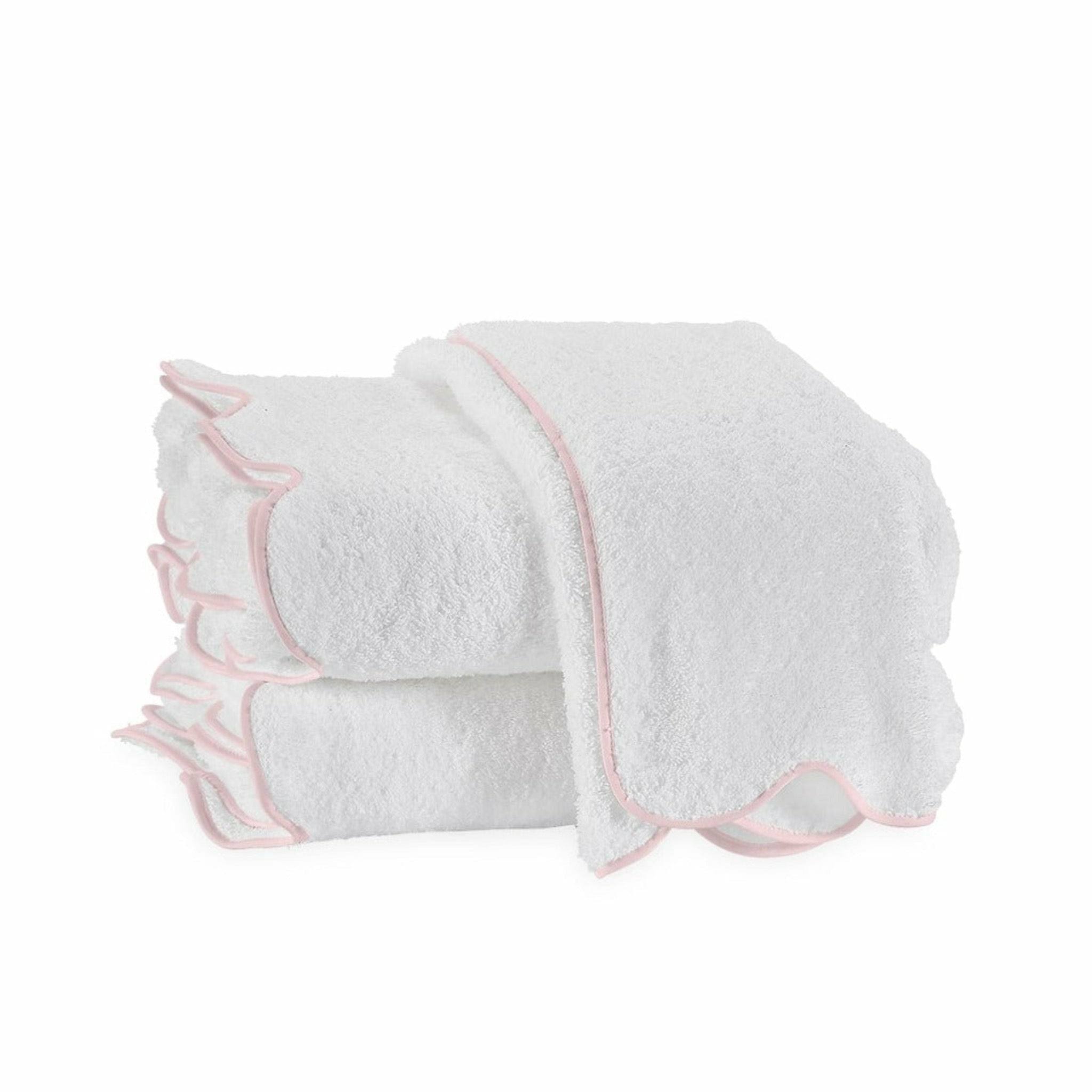 Matouk Cairo Scallop Guest Towel - Pink