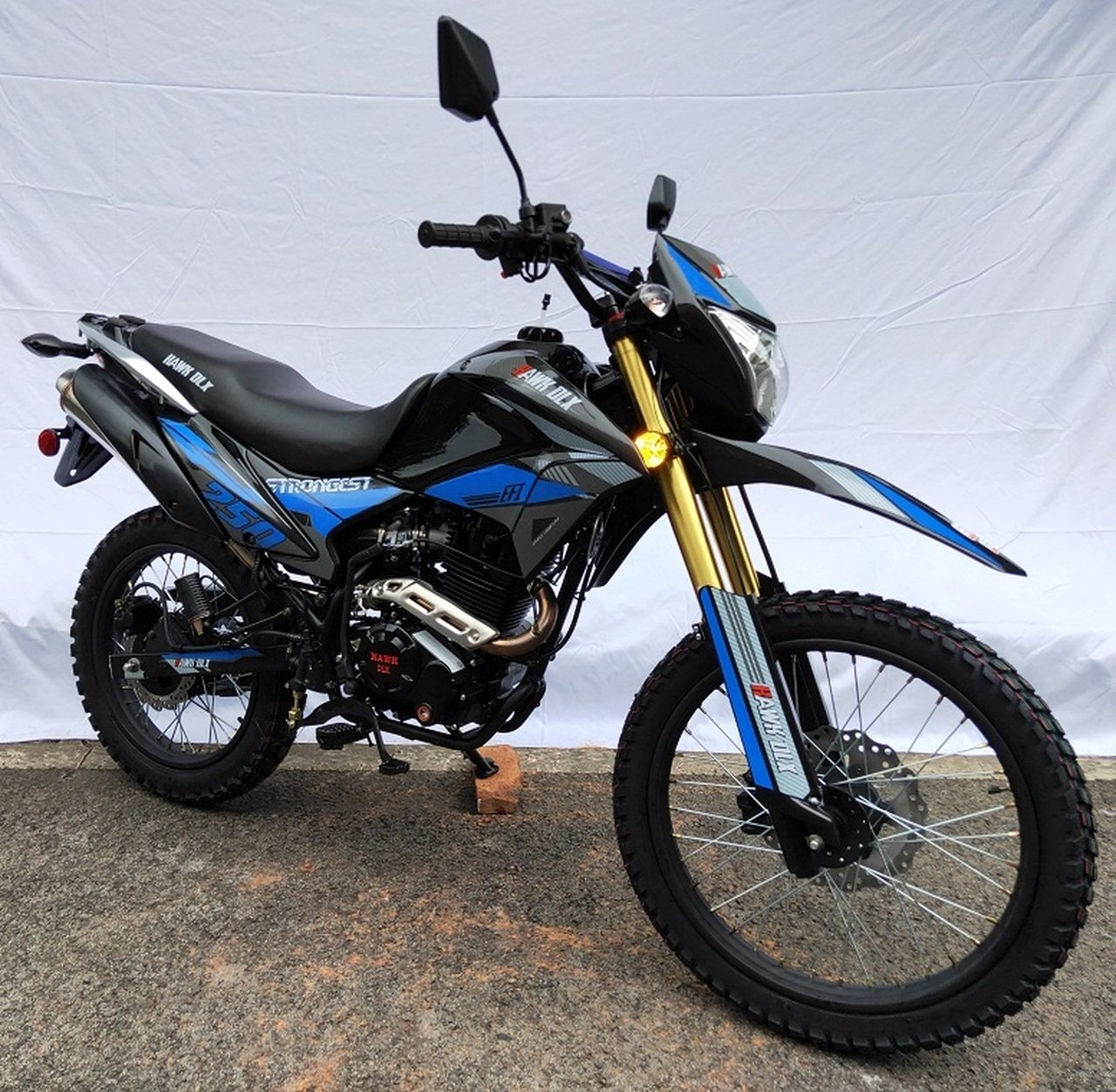 Hawk DLX 250 EFI Fuel Injection 250cc Endure Dirtbike Motorcycle Enduro Bike Hawk Deluxe 5 SPEED Dual Sports Street Bike Motorcycle (Black color) - Image 3