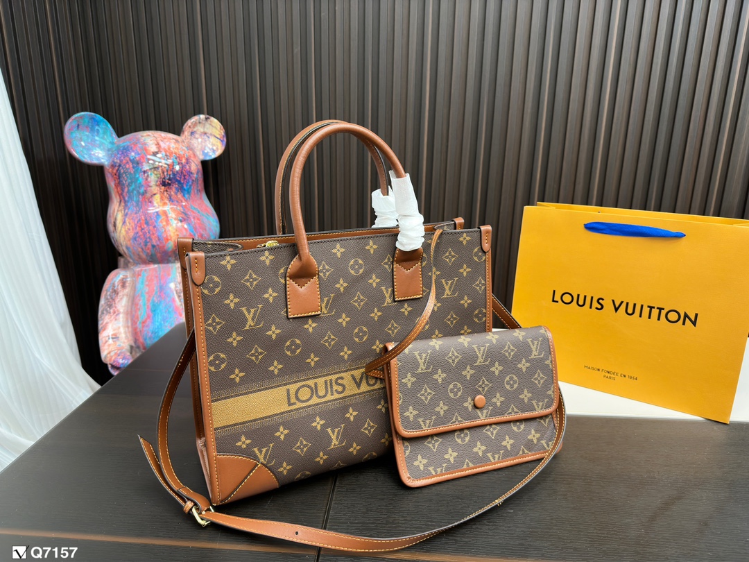 Louis new arrival tote bag size: 35* 27cm