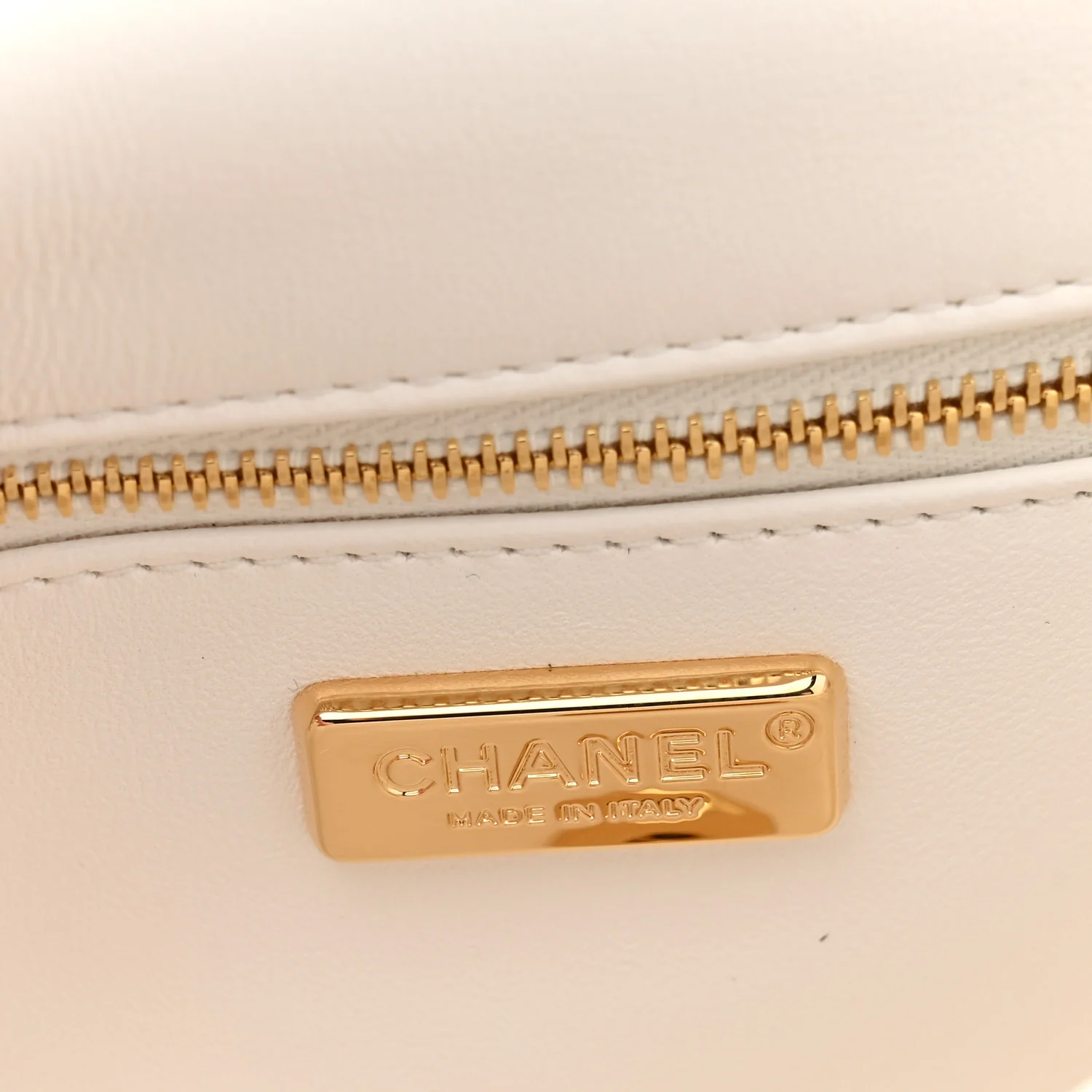 Sequin Logo CC Small Single Flap White Multicolor