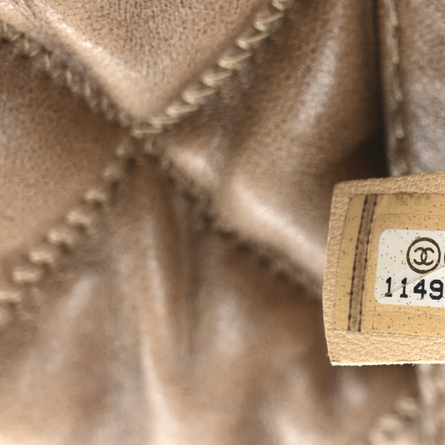 Calfskin Bubble Quilt Bowler Brown