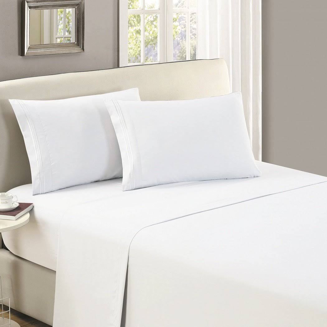 Mellanni Flat Sheet Brushed Microfiber 1800 Bedding Collection Top Sheet - Wrinkle, Fade, Stain Resistant - Soft - 1 Flat Sheet Only - King, White