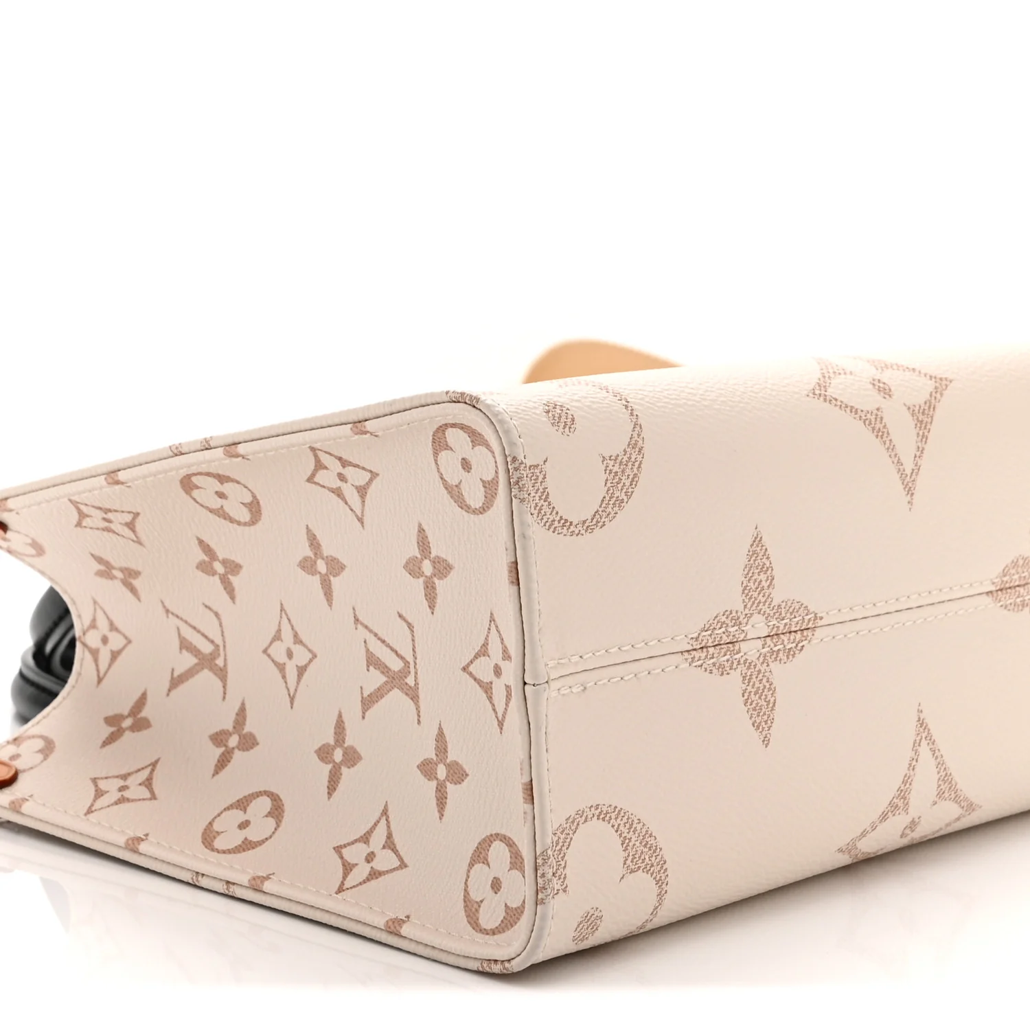 Monogram Dune Giant Onthego PM