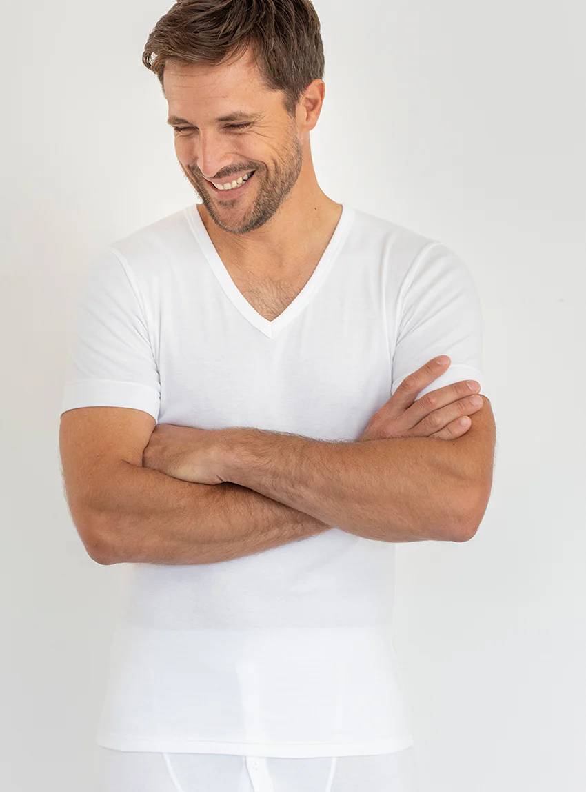 Tee-shirt homme encolure V en coton blanc