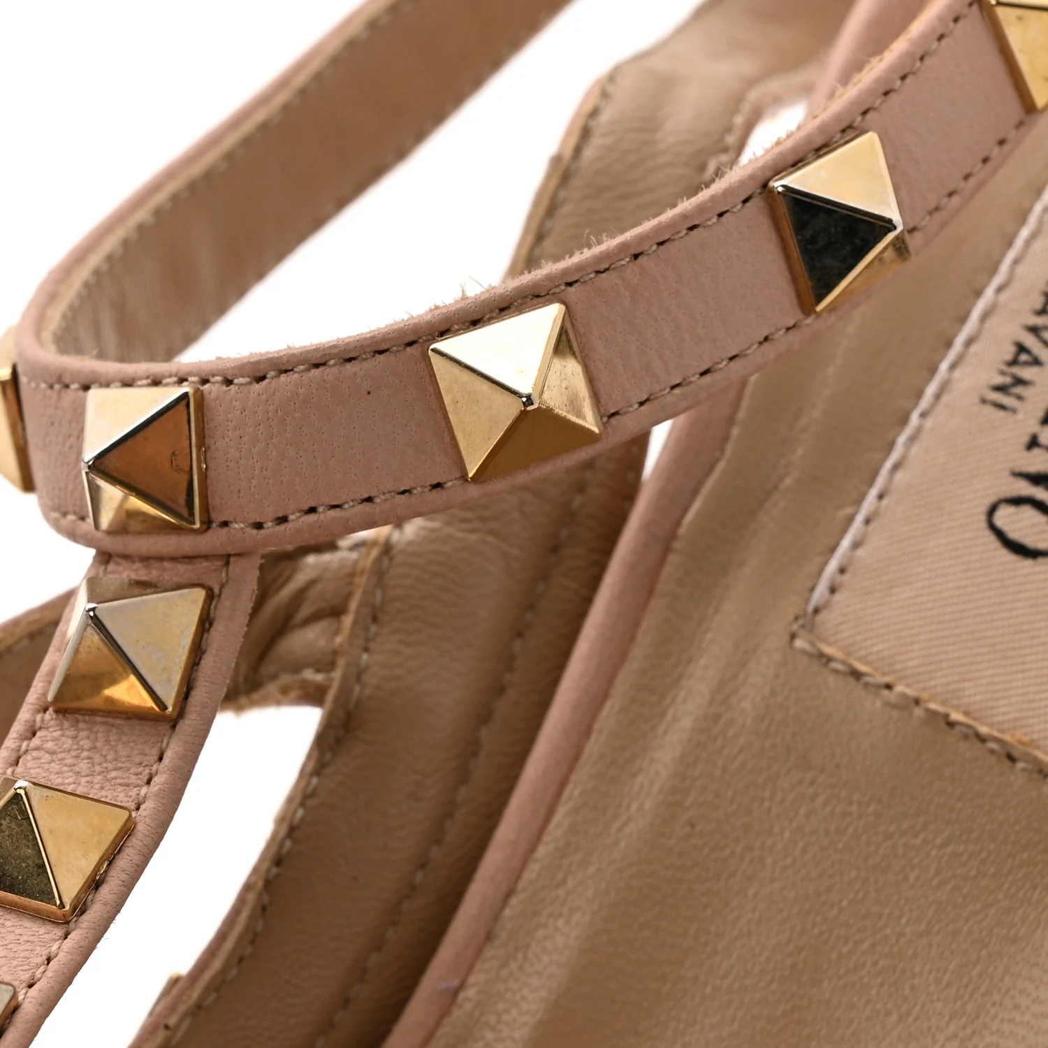 Calfskin Nappa Rockstud Ankle Strap Pumps 38.5 Poudre
