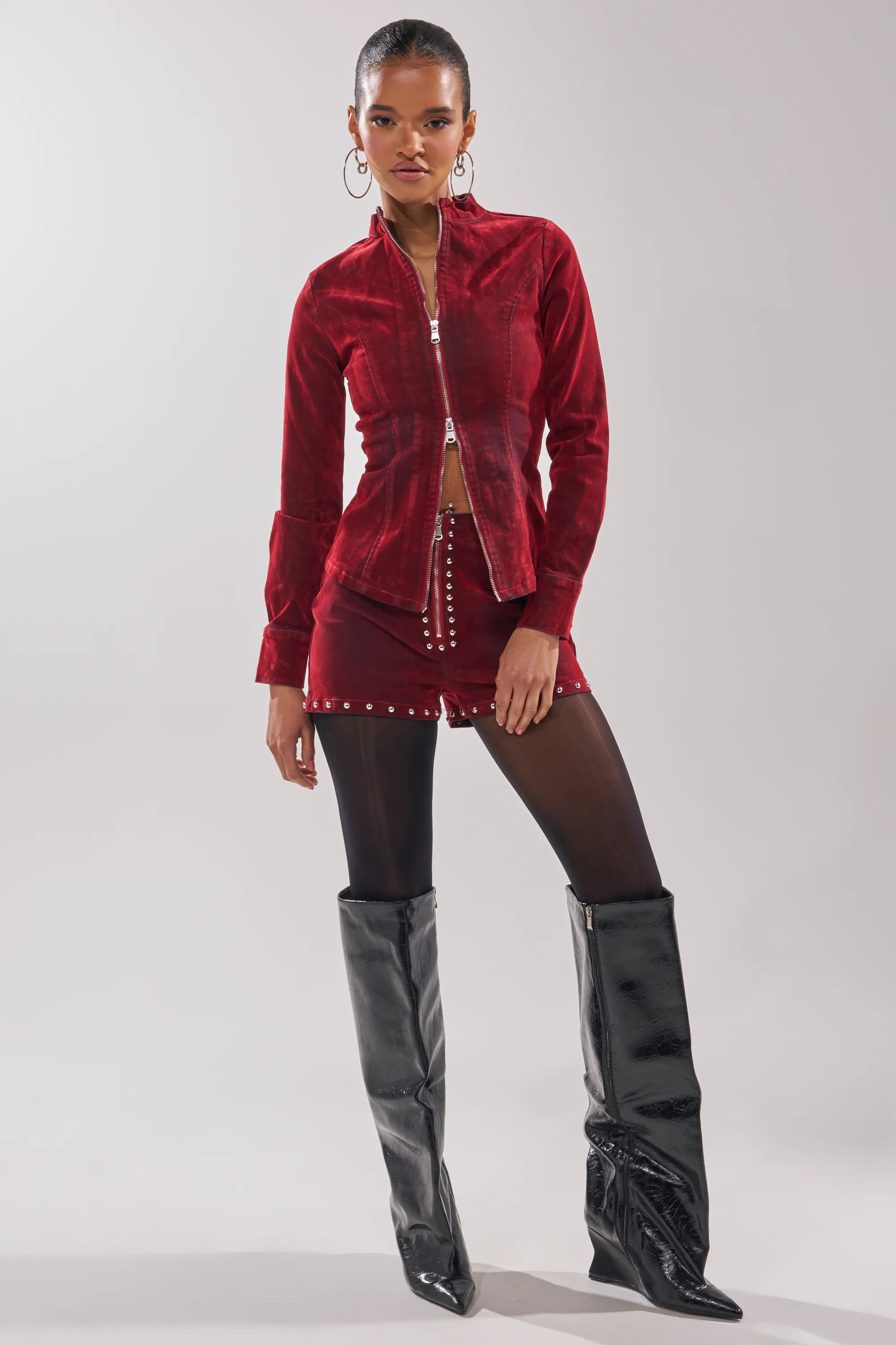 RODEO VIBES VELVET DENIM STUDDED SHORT - Akira Store