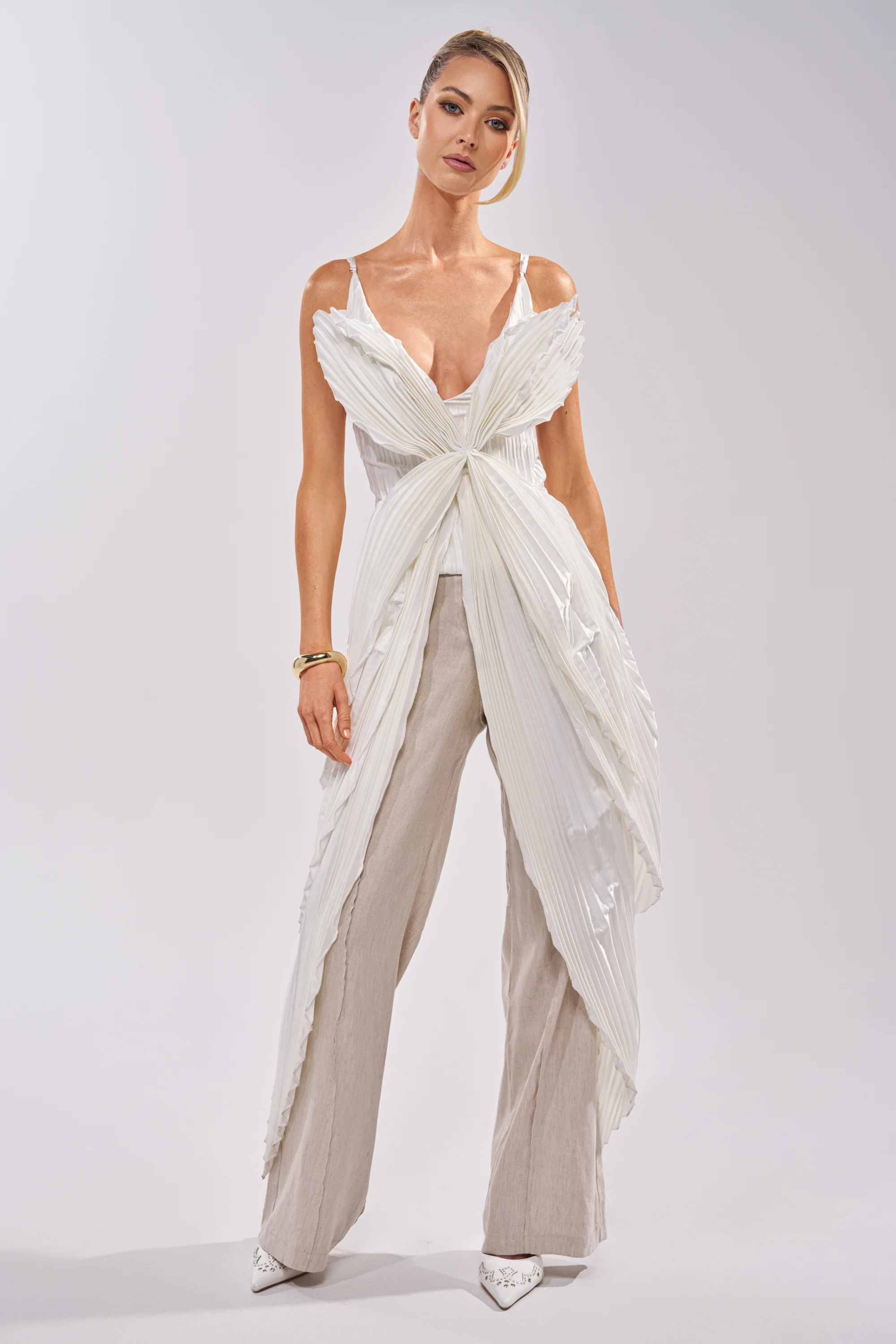 FLYING FREE LAYERED TOP - Akira Store