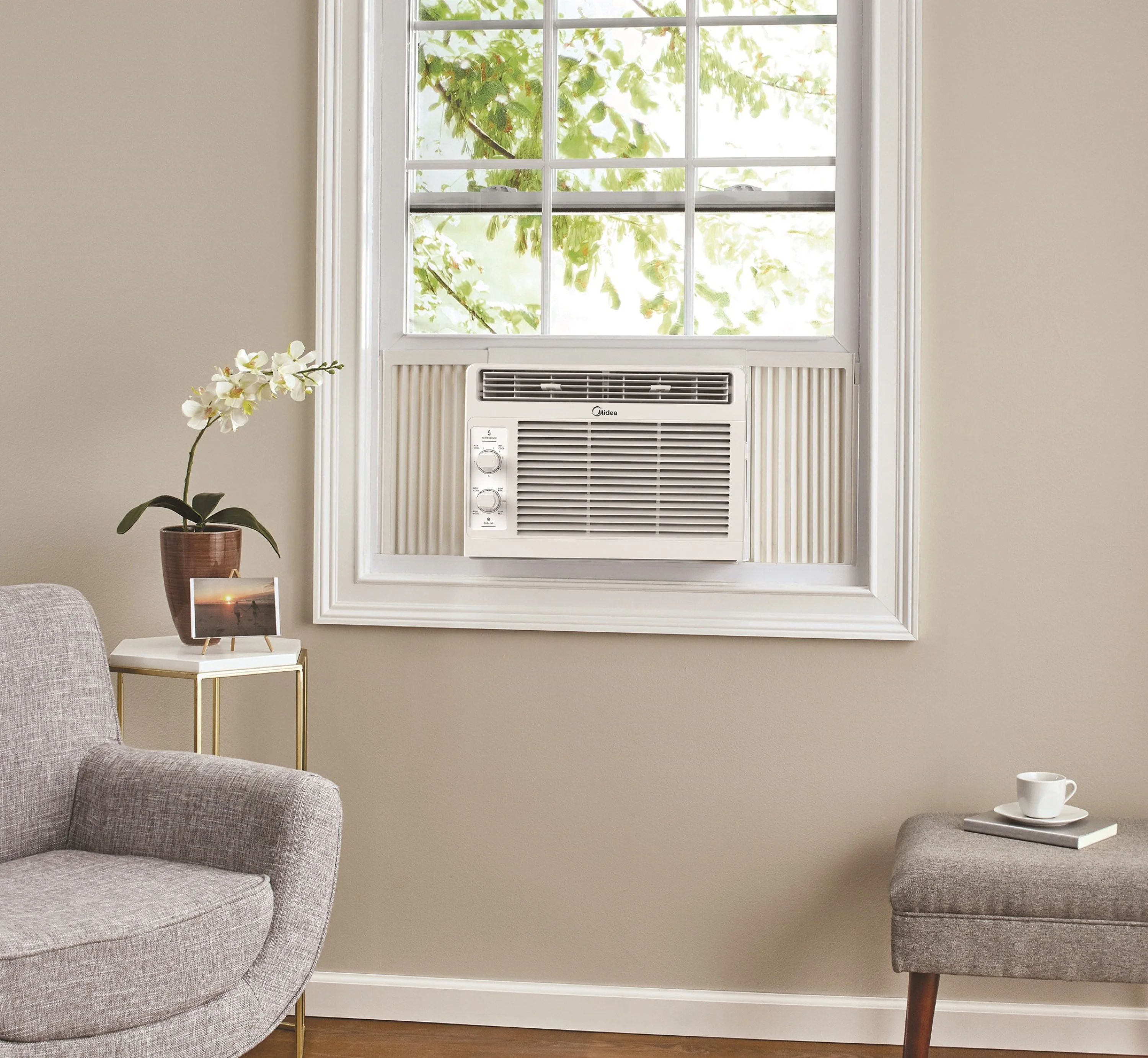 Midea 5, 000 BTU 150 Sq Ft Mechanical Window Air Conditioner, White, MAW05M1WWT, New
