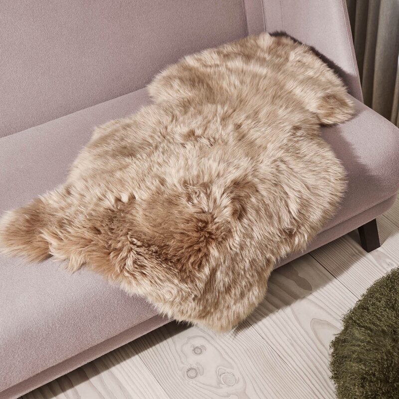 Saueskinn new zealand lang ull 100 cm taupe